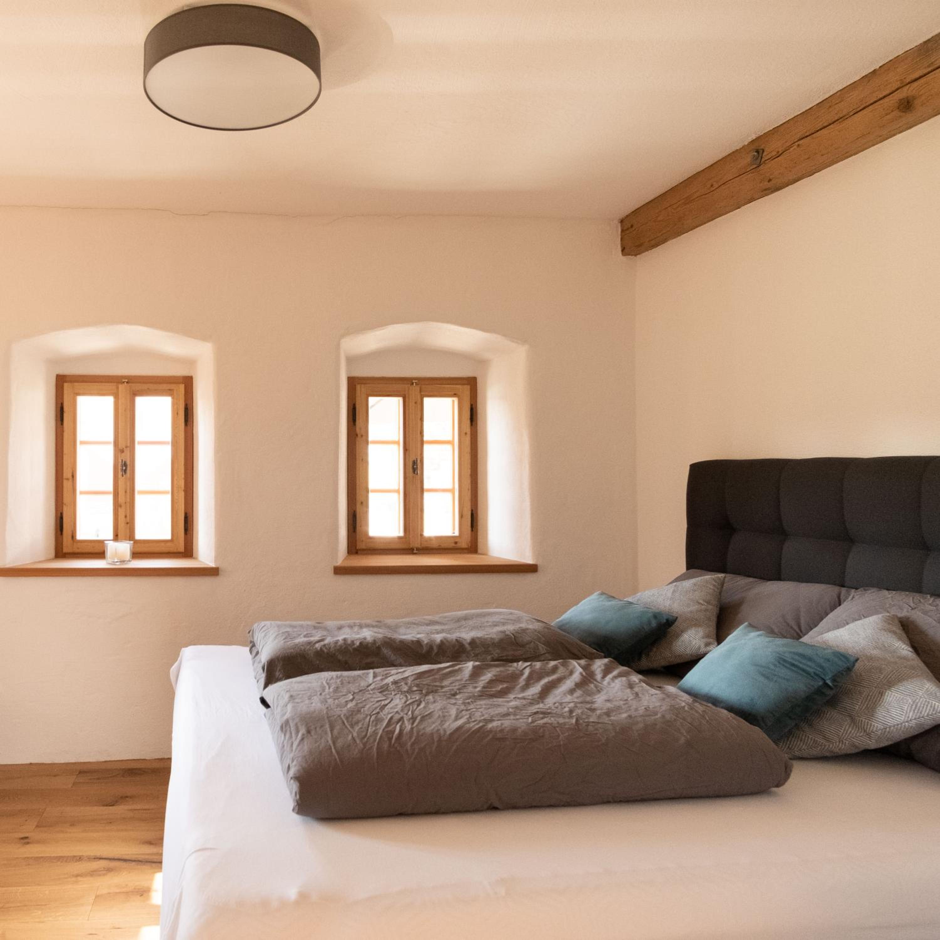 One-Bedroom Apartment - Photo 1