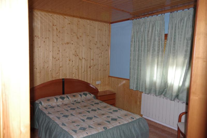 Three-Bedroom Apartment photo 3
