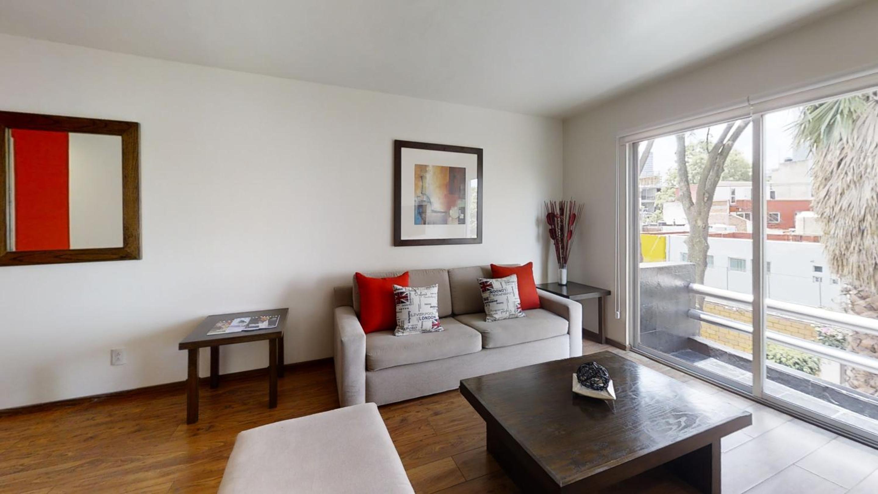 Executive Suite - Photo 3