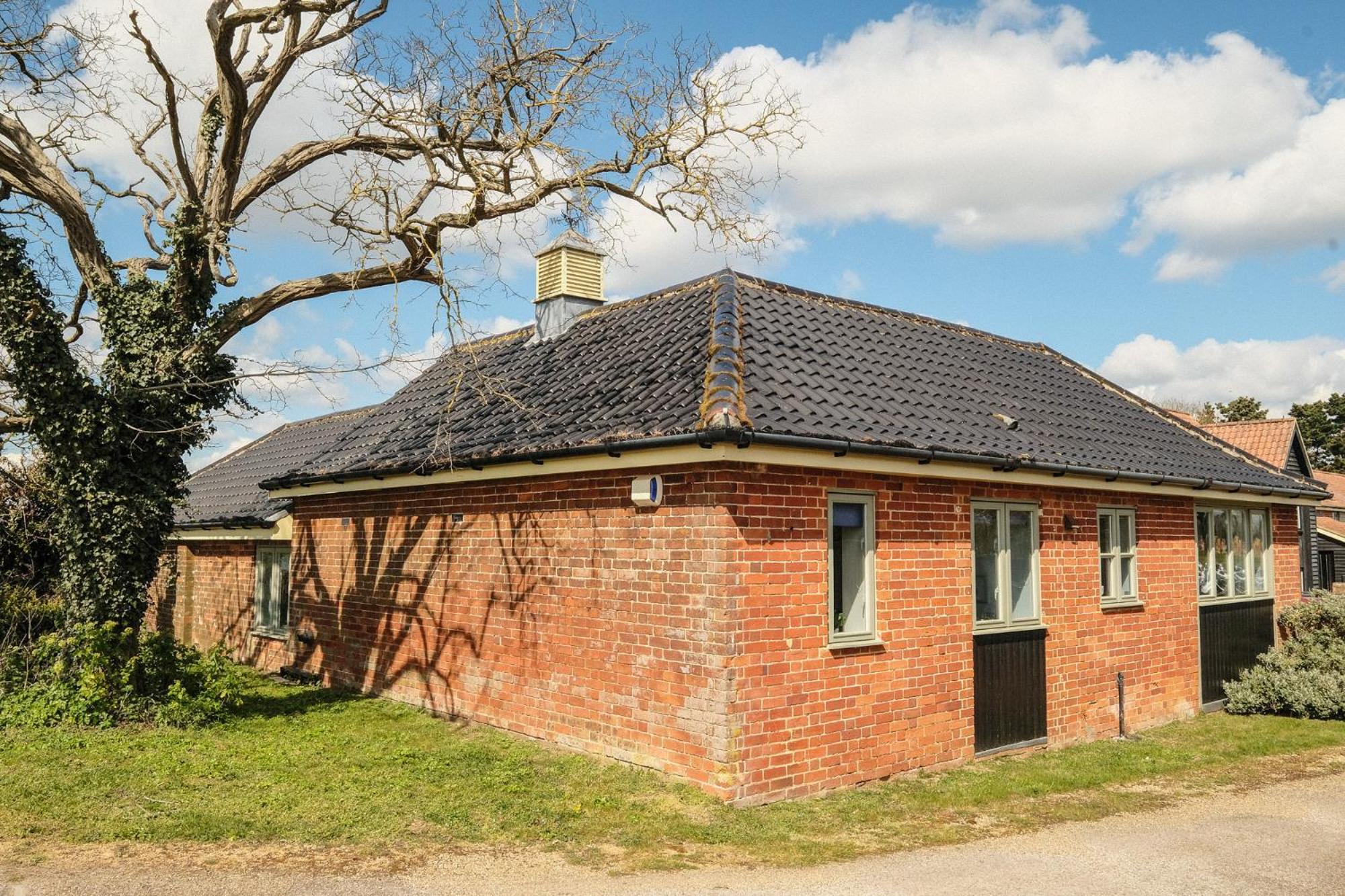 Three-Bedroom House photo 2