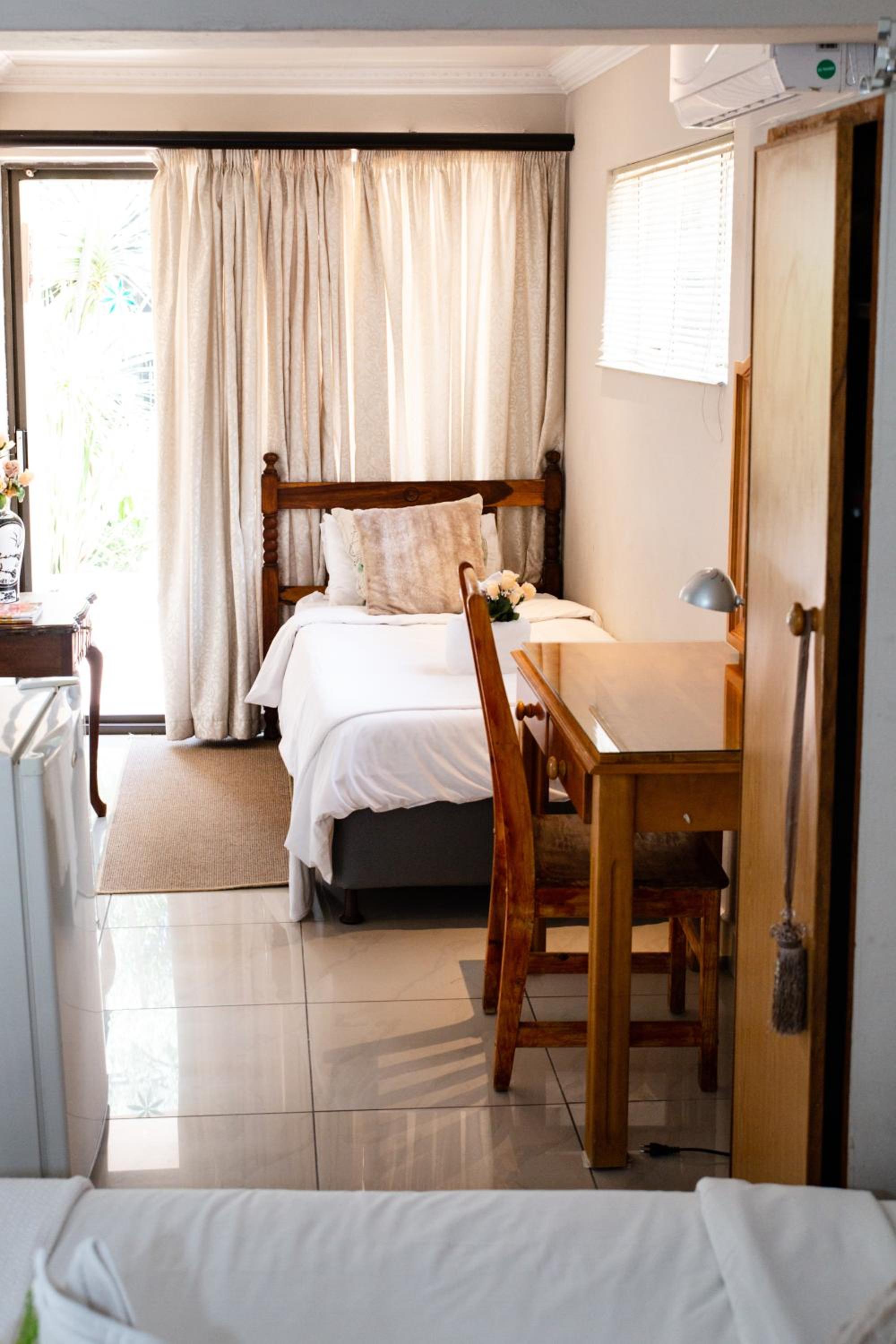 Deluxe Double Room photo 3