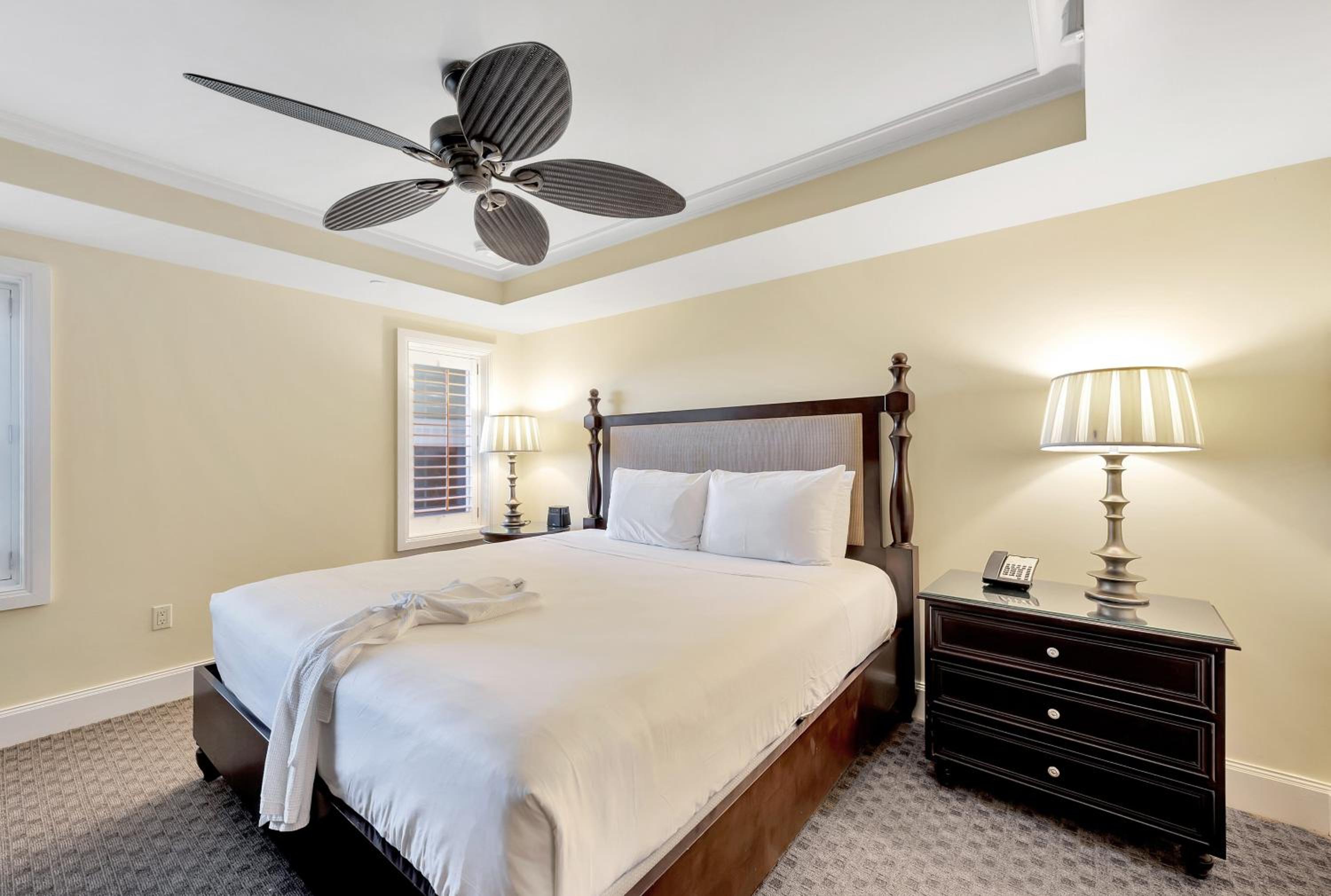 Essential King Room - Photo 3