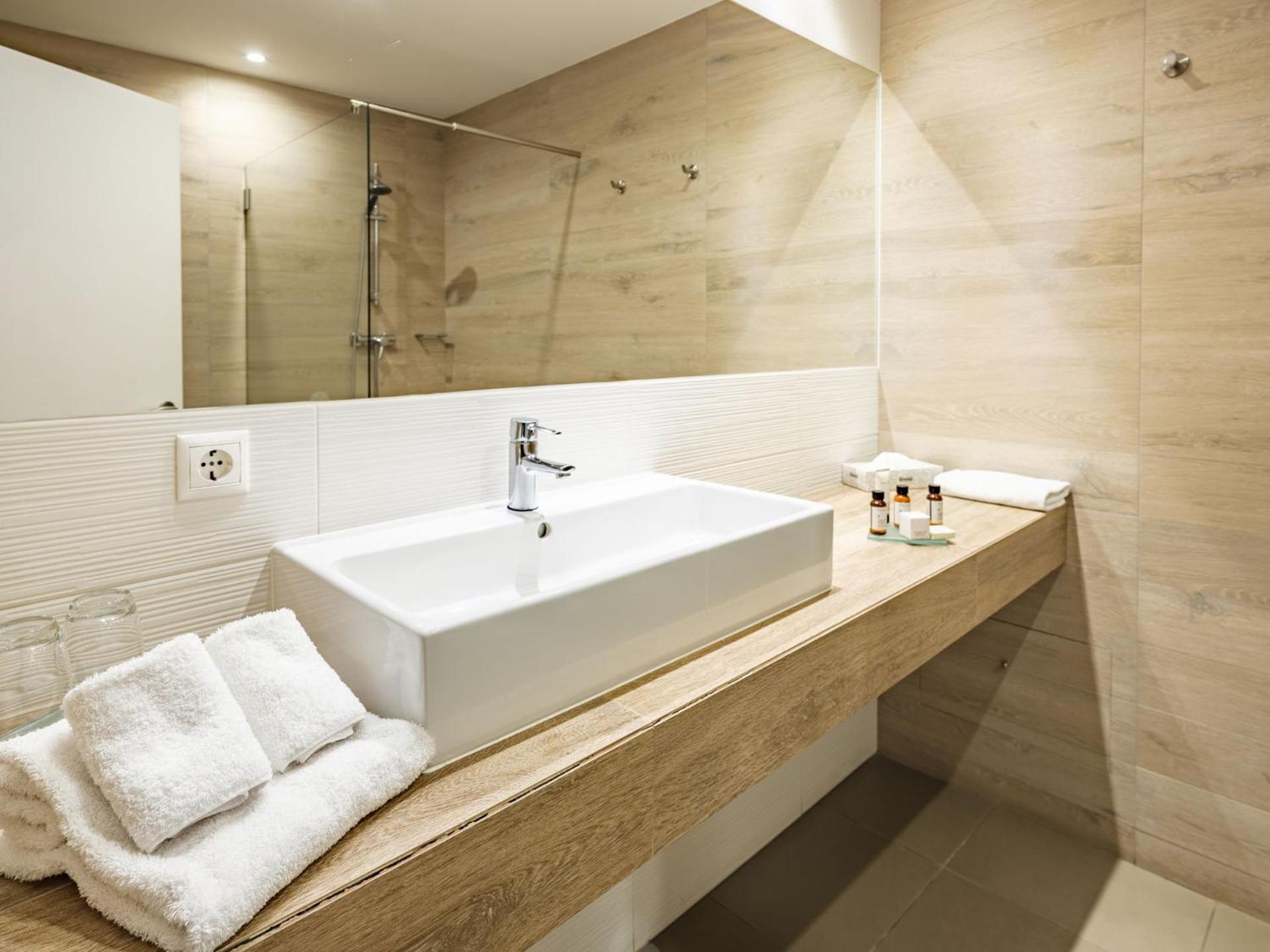 Family Suite - Photo 9