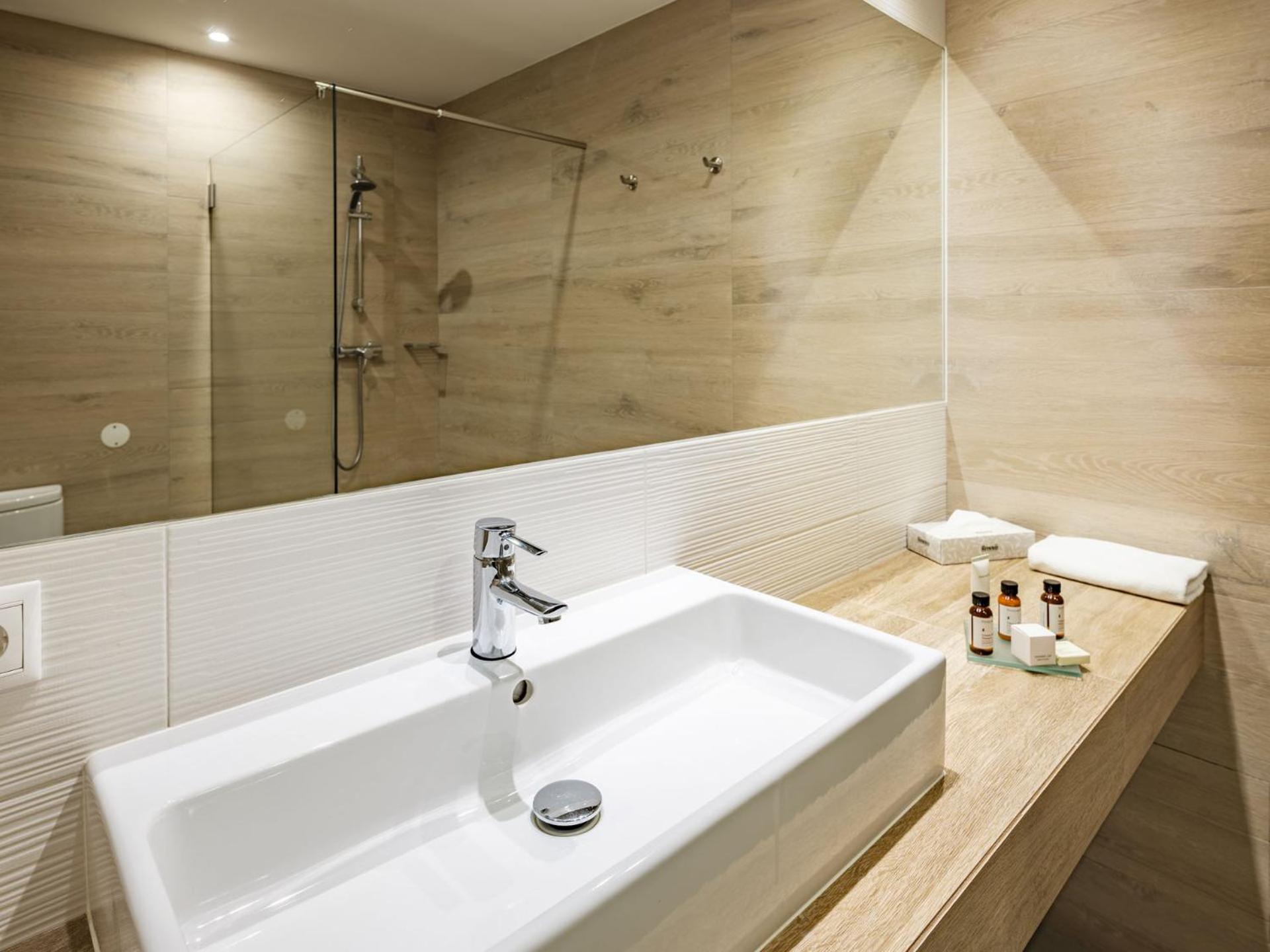 Family Suite - Photo 10