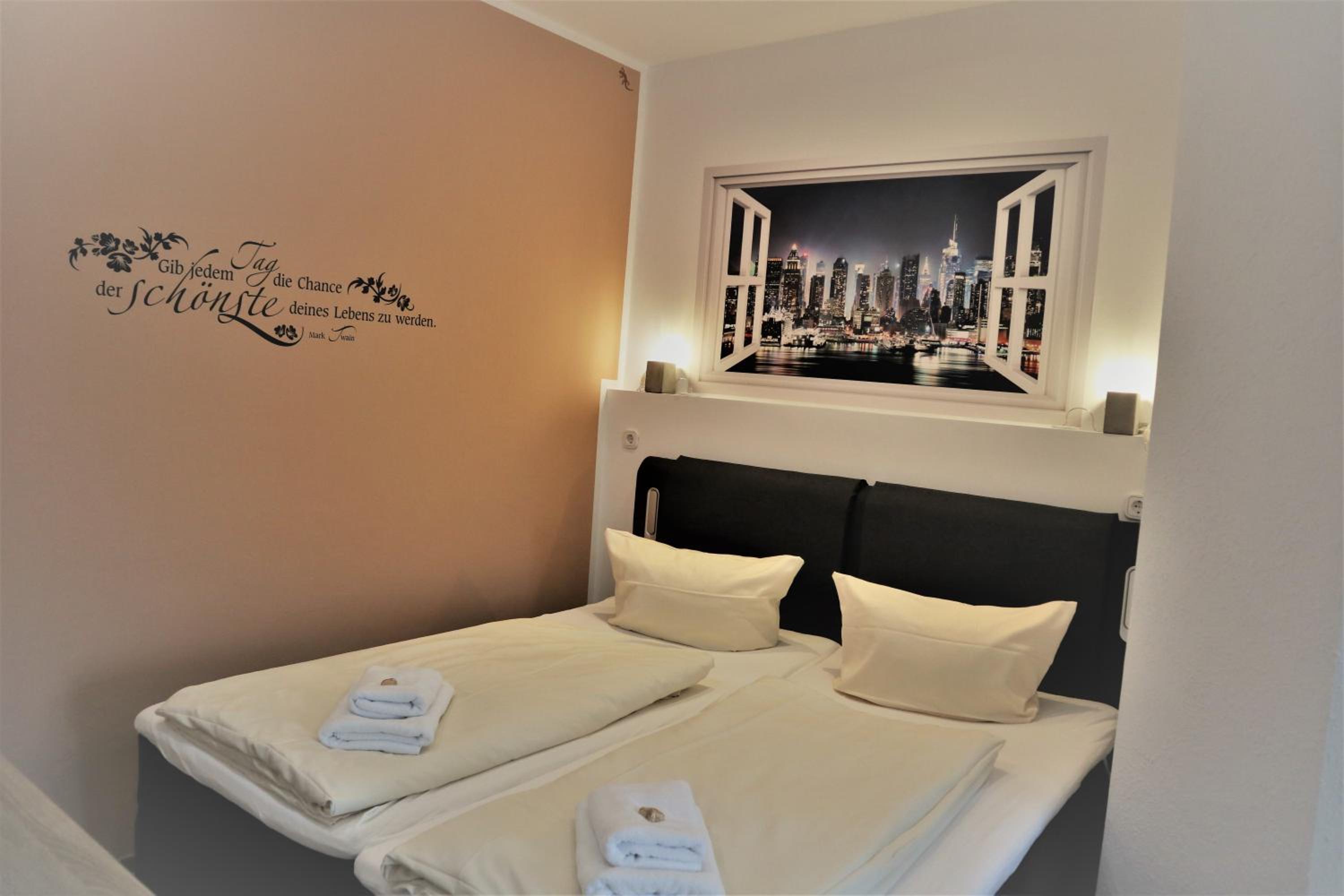 Double Room with Private Bathroom photo 2