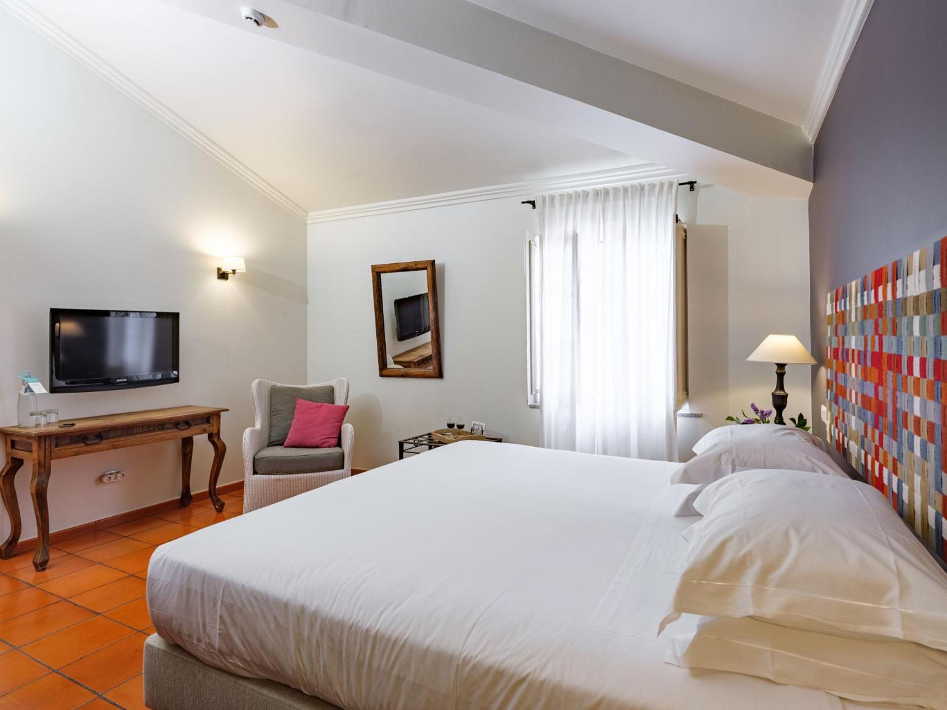 Suite - Photo 12