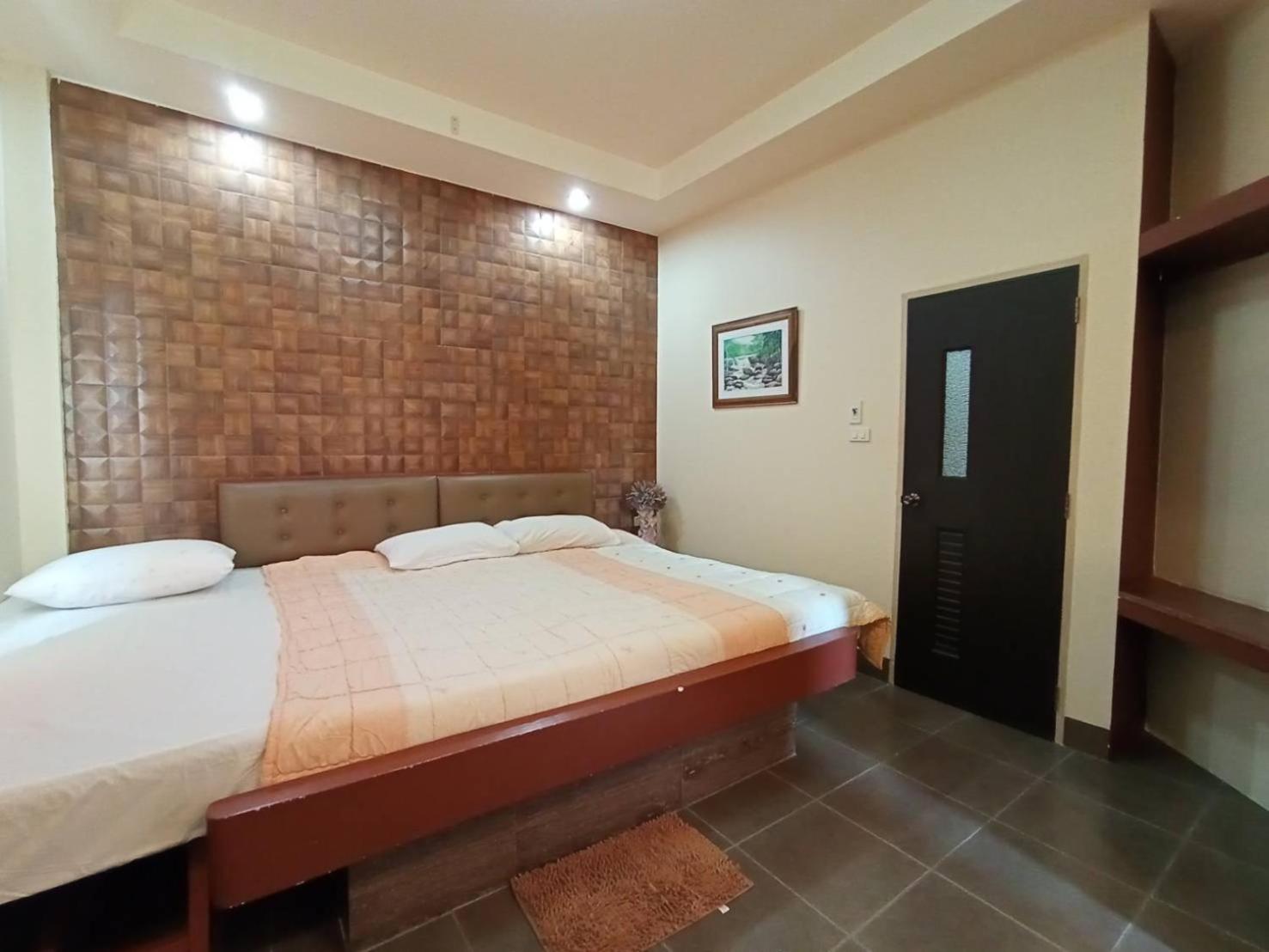 Standard Triple Room - Photo 4