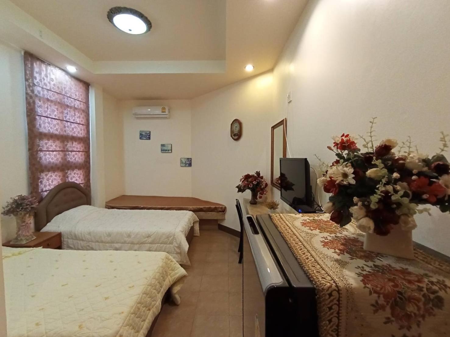 Twin Room - Photo 7