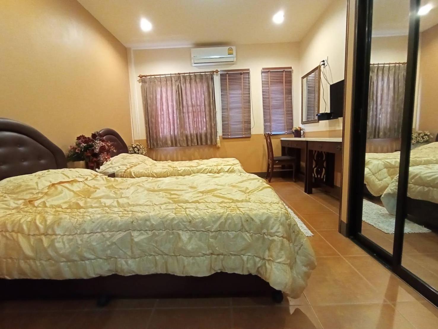 Twin Room - Photo 3