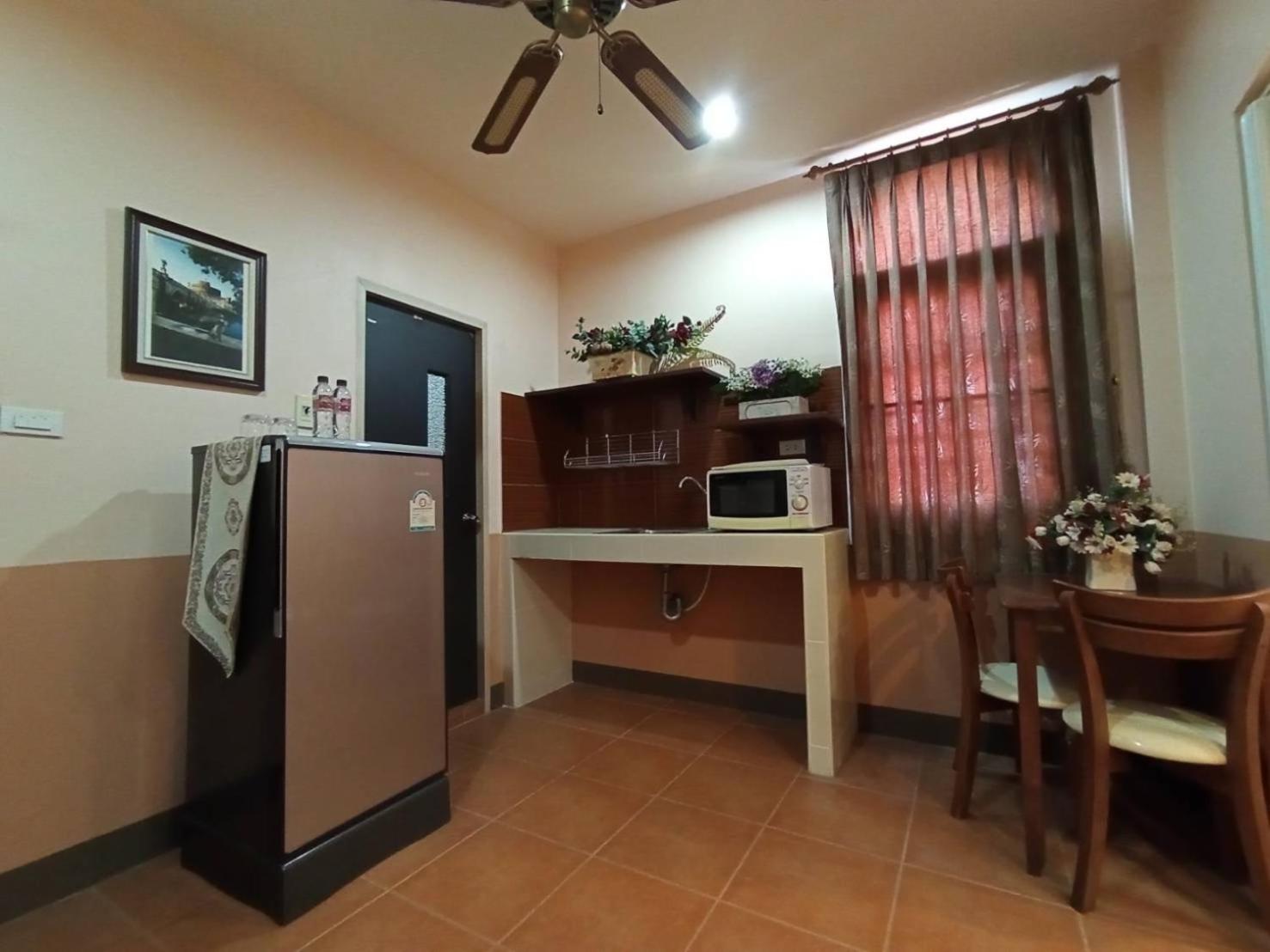 Twin Room - Photo 2