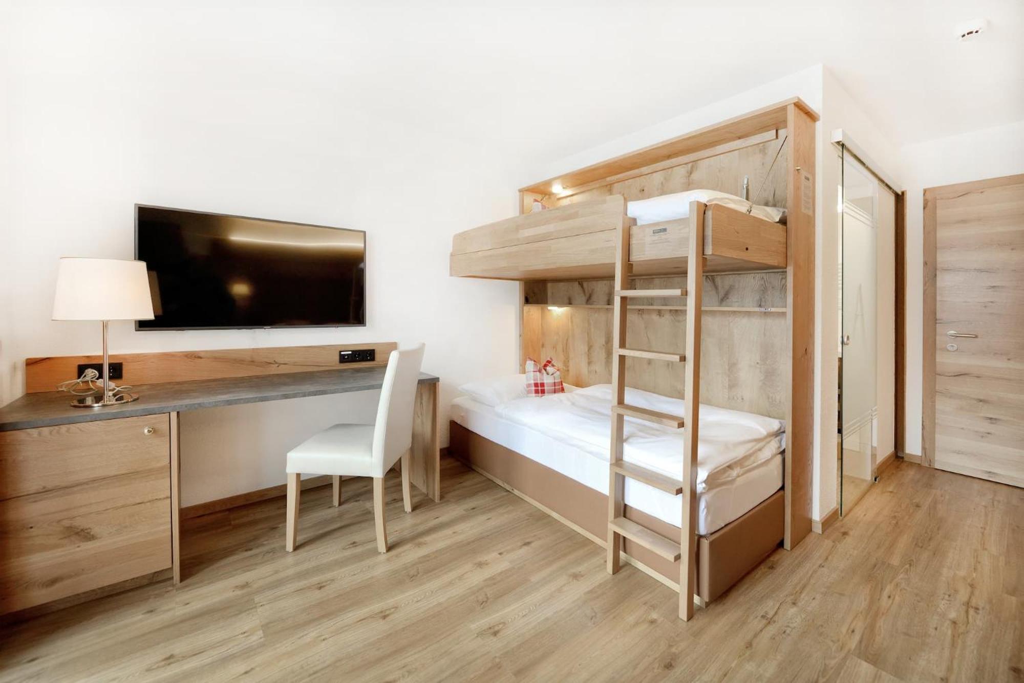 Two-Bedroom Suite photo 3