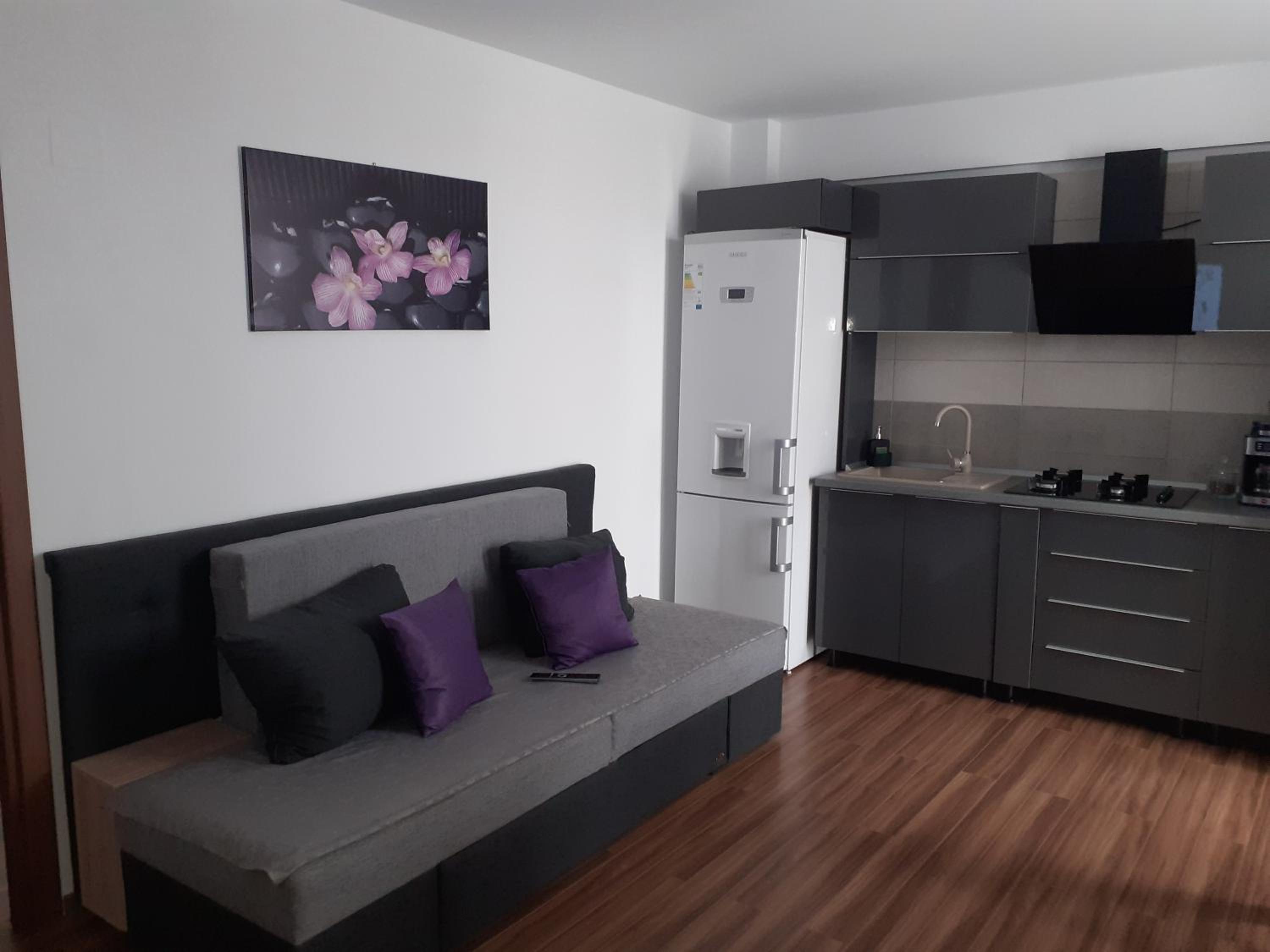 One-Bedroom Apartment - Photo 21