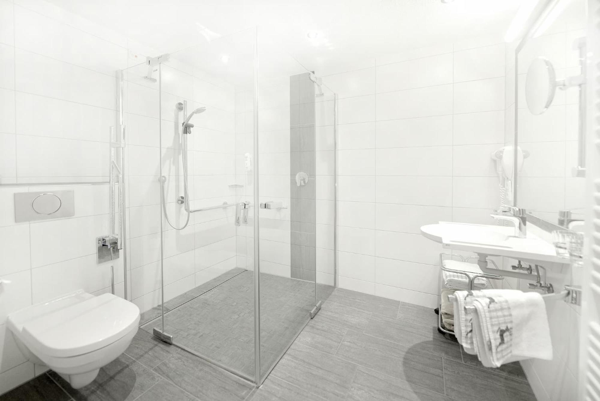 Double Room - Disability Access photo 2