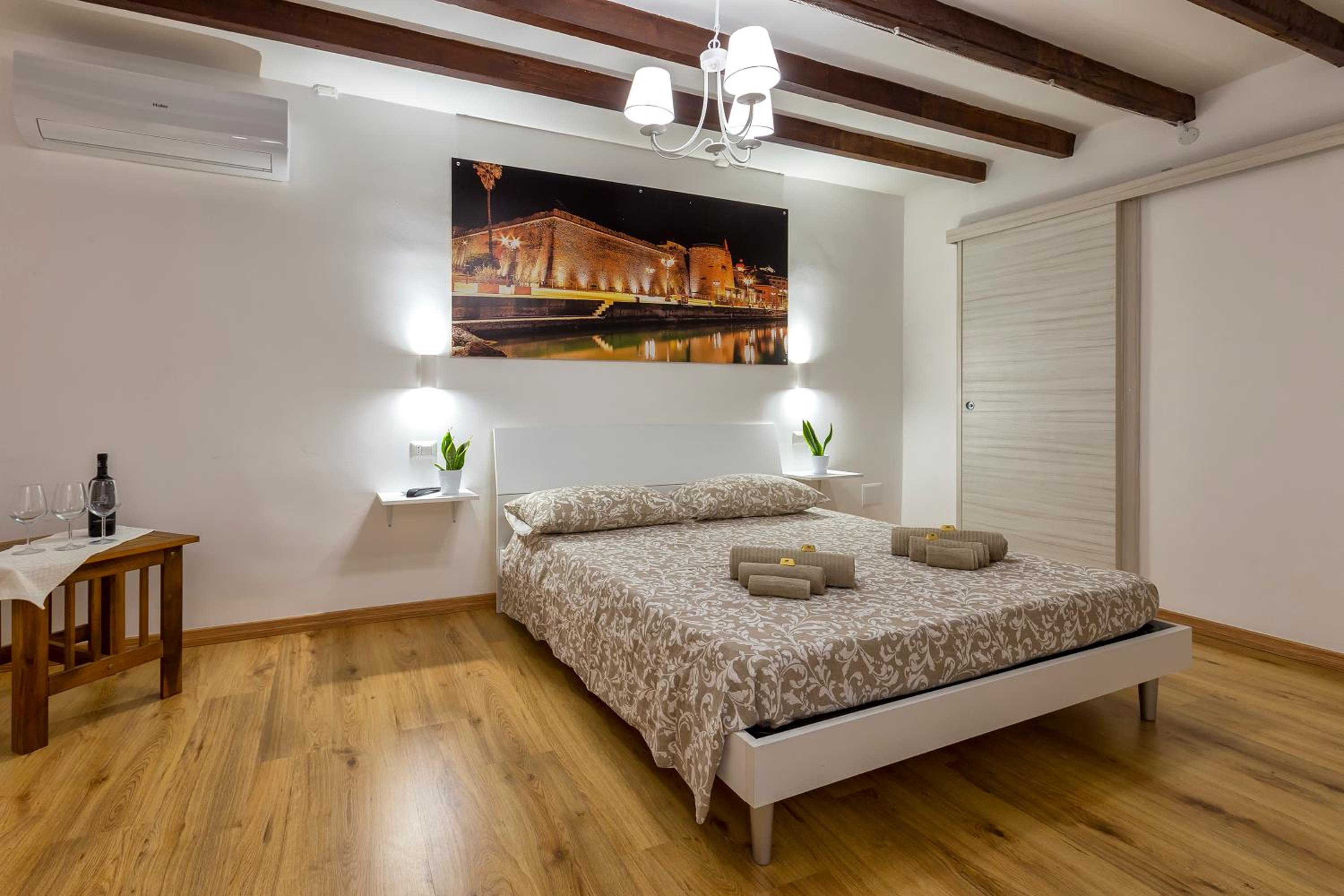 Triple Room with Private Bathroom - Photo 1