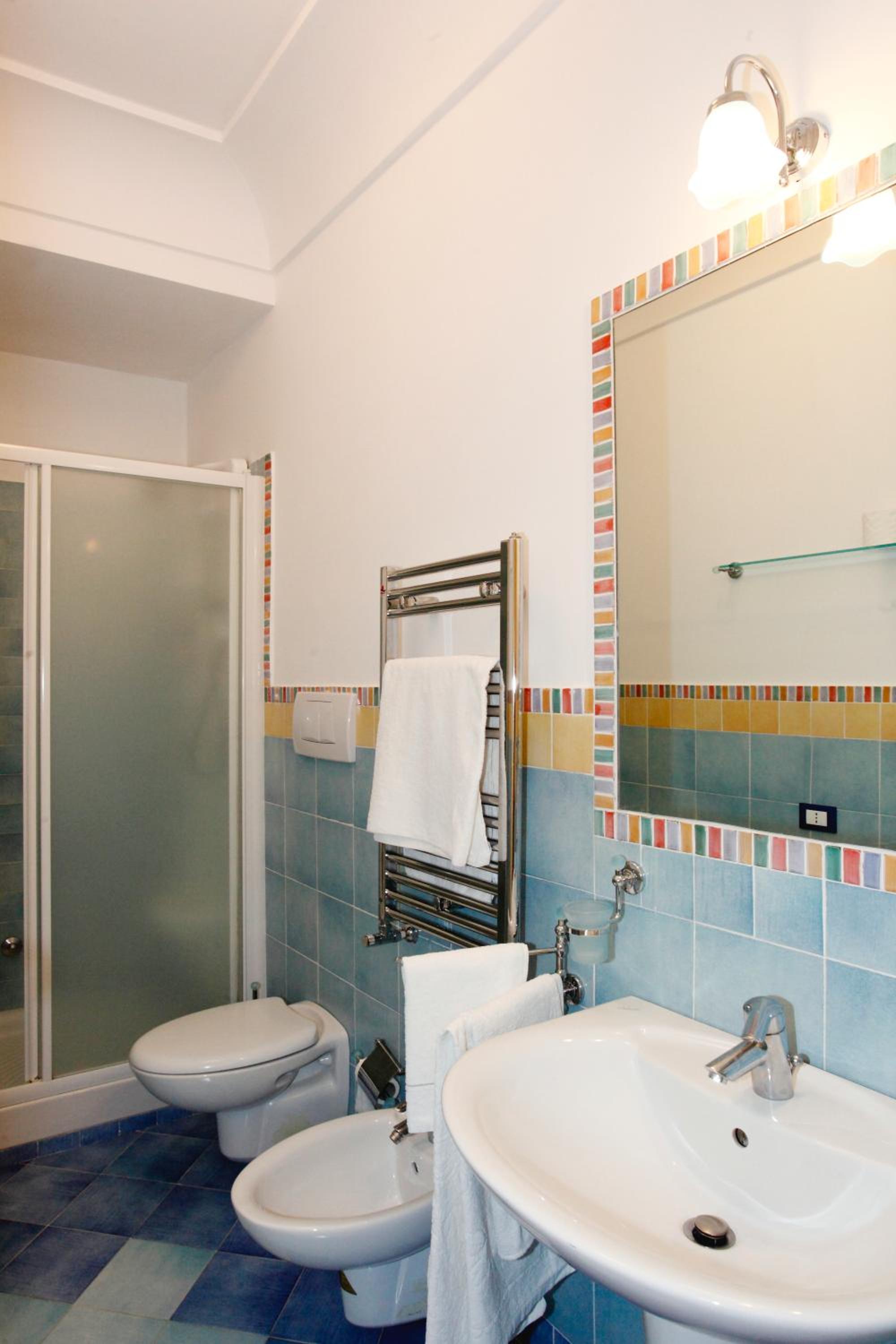 Standard Double or Twin Room with Sea View - Photo 30