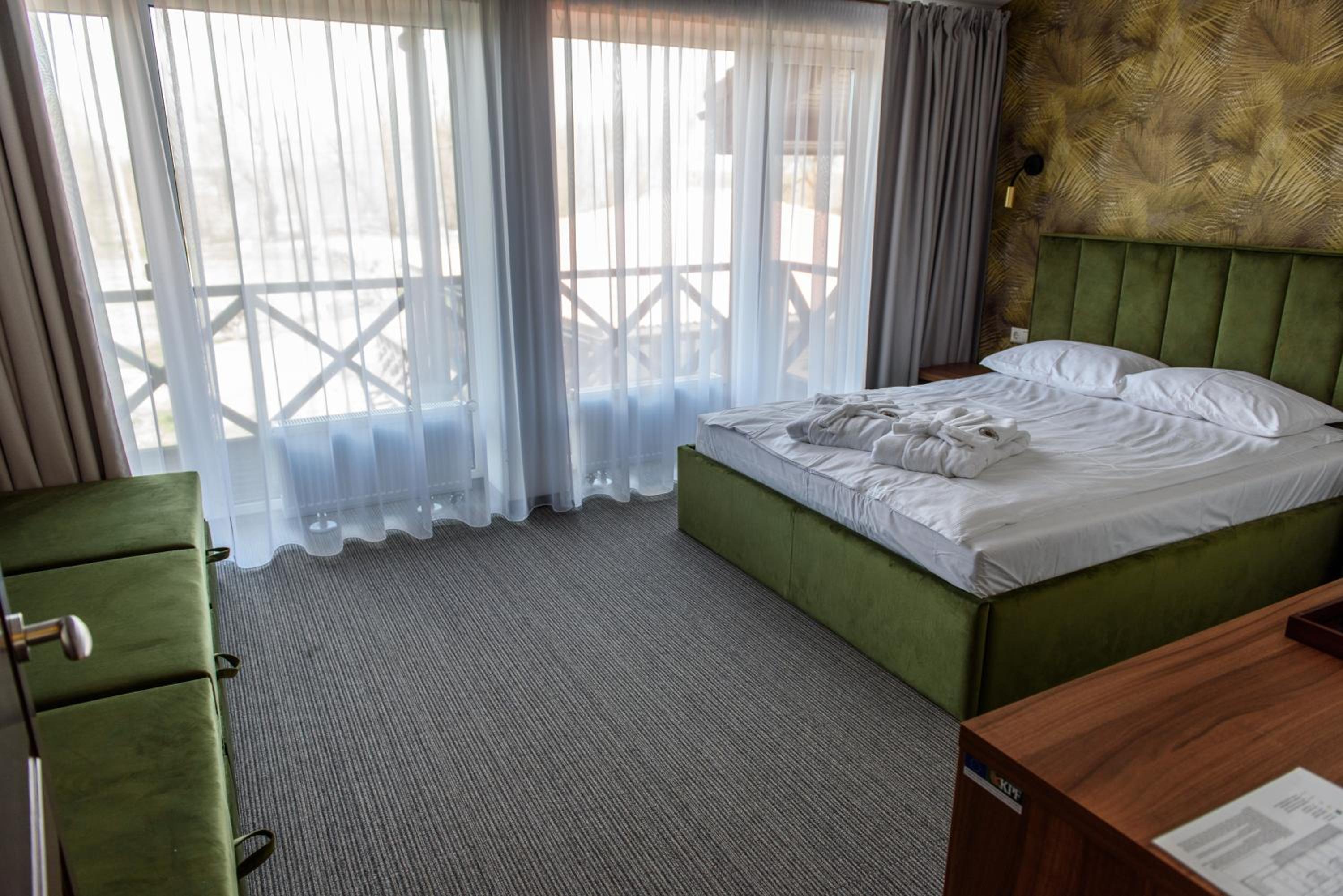 Family Room with Balcony - Photo 5