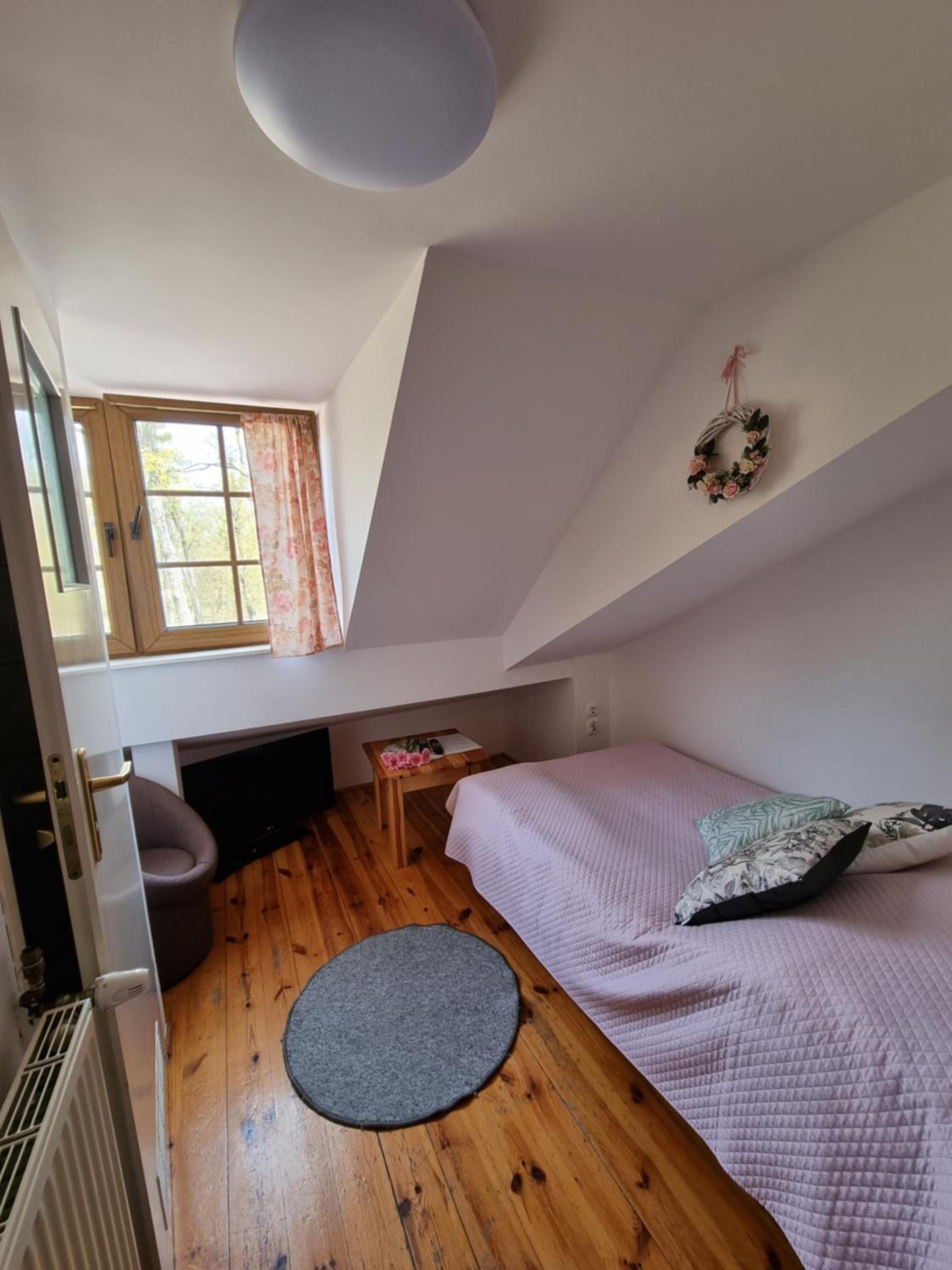 Small Single Room