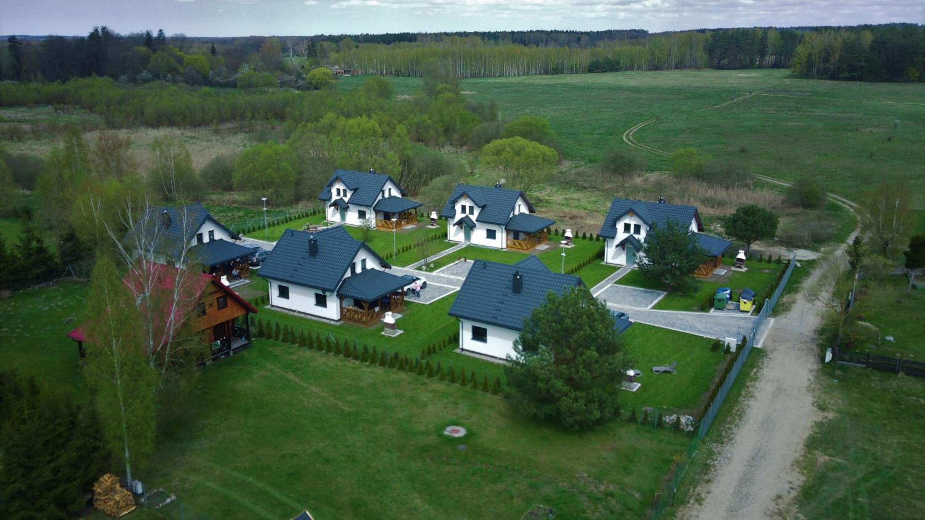 Three-Bedroom House photo 2