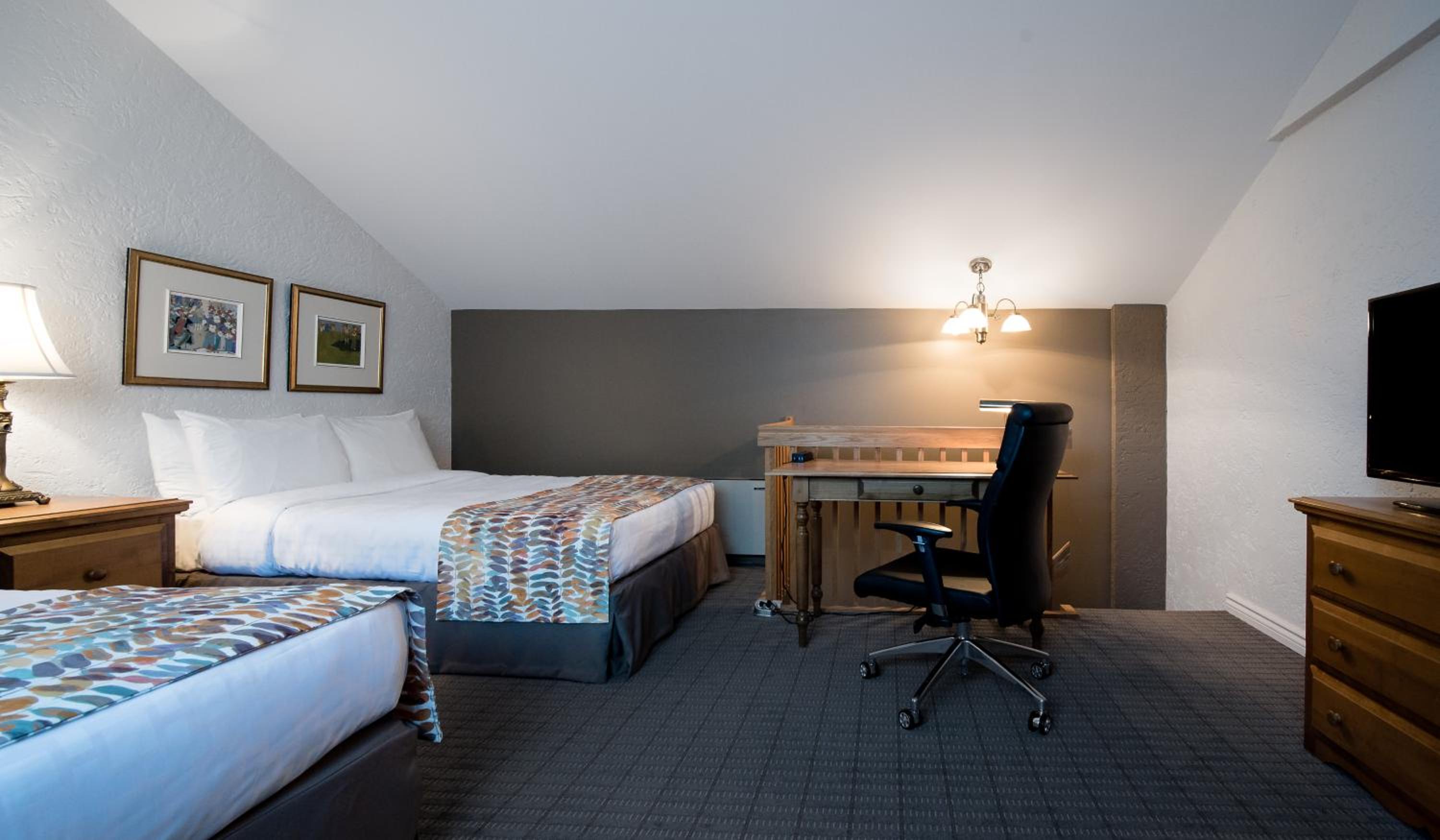 Deluxe Family Room