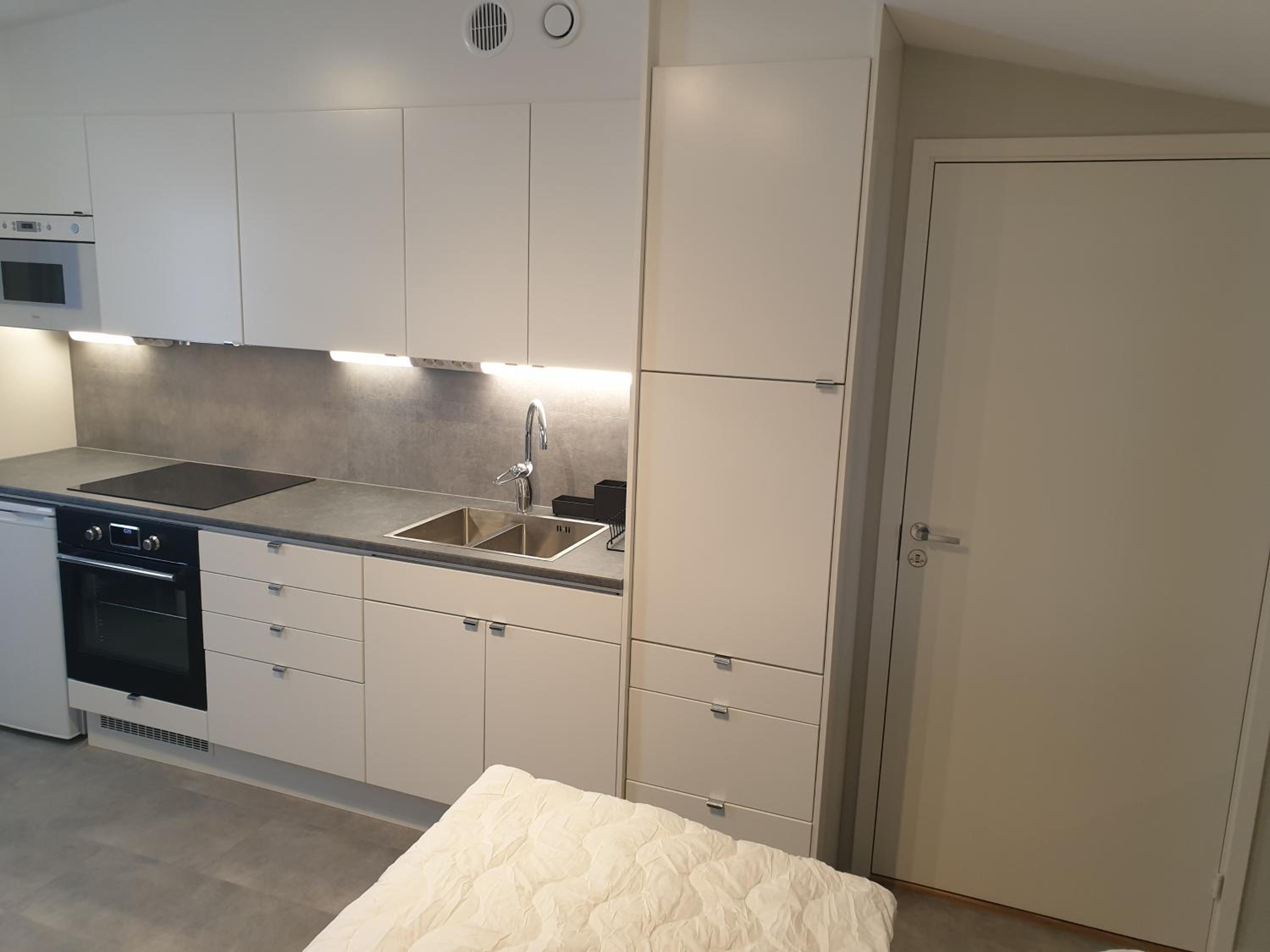 Apartment photo 2