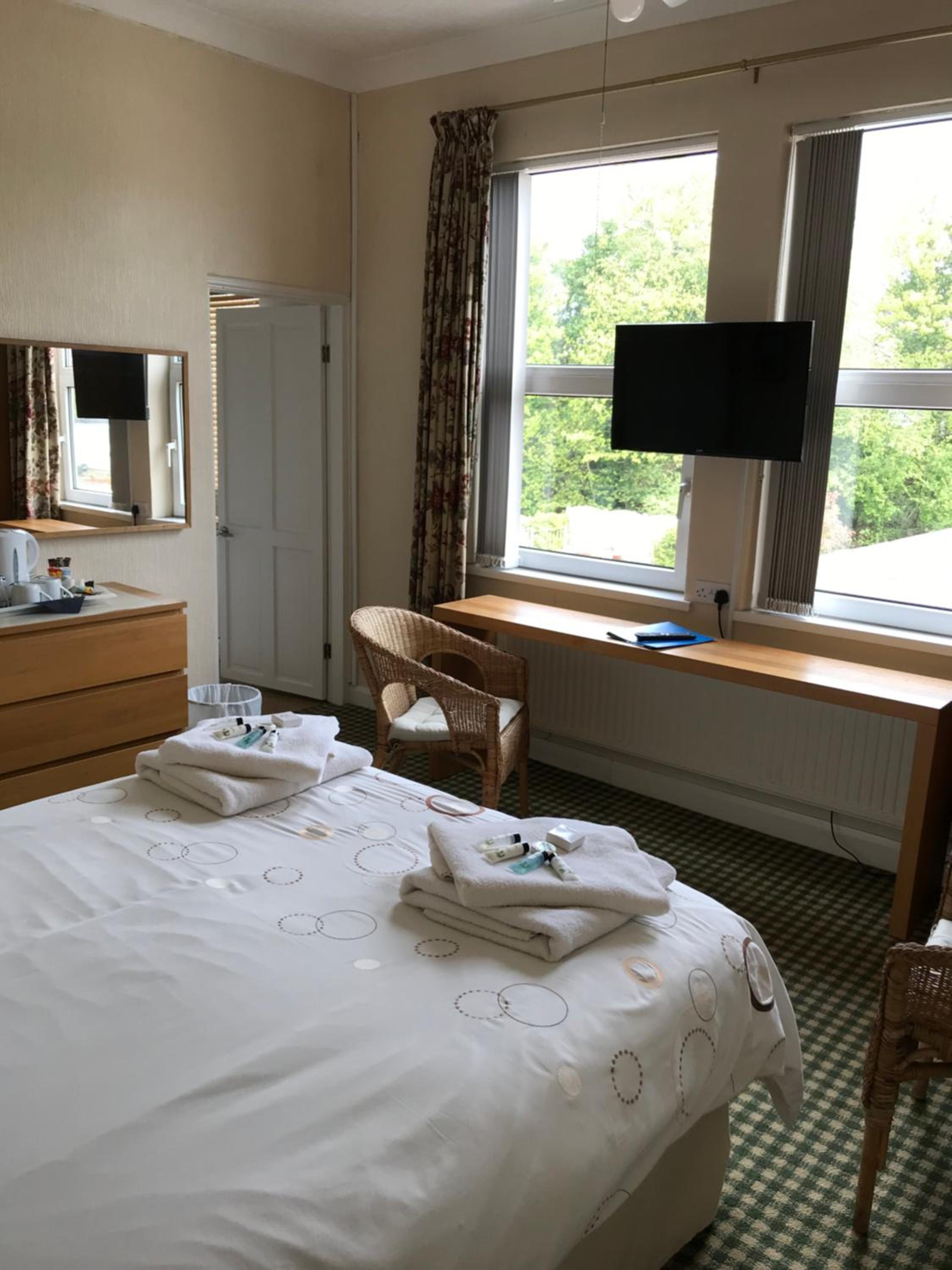 Double Room with Private Bathroom