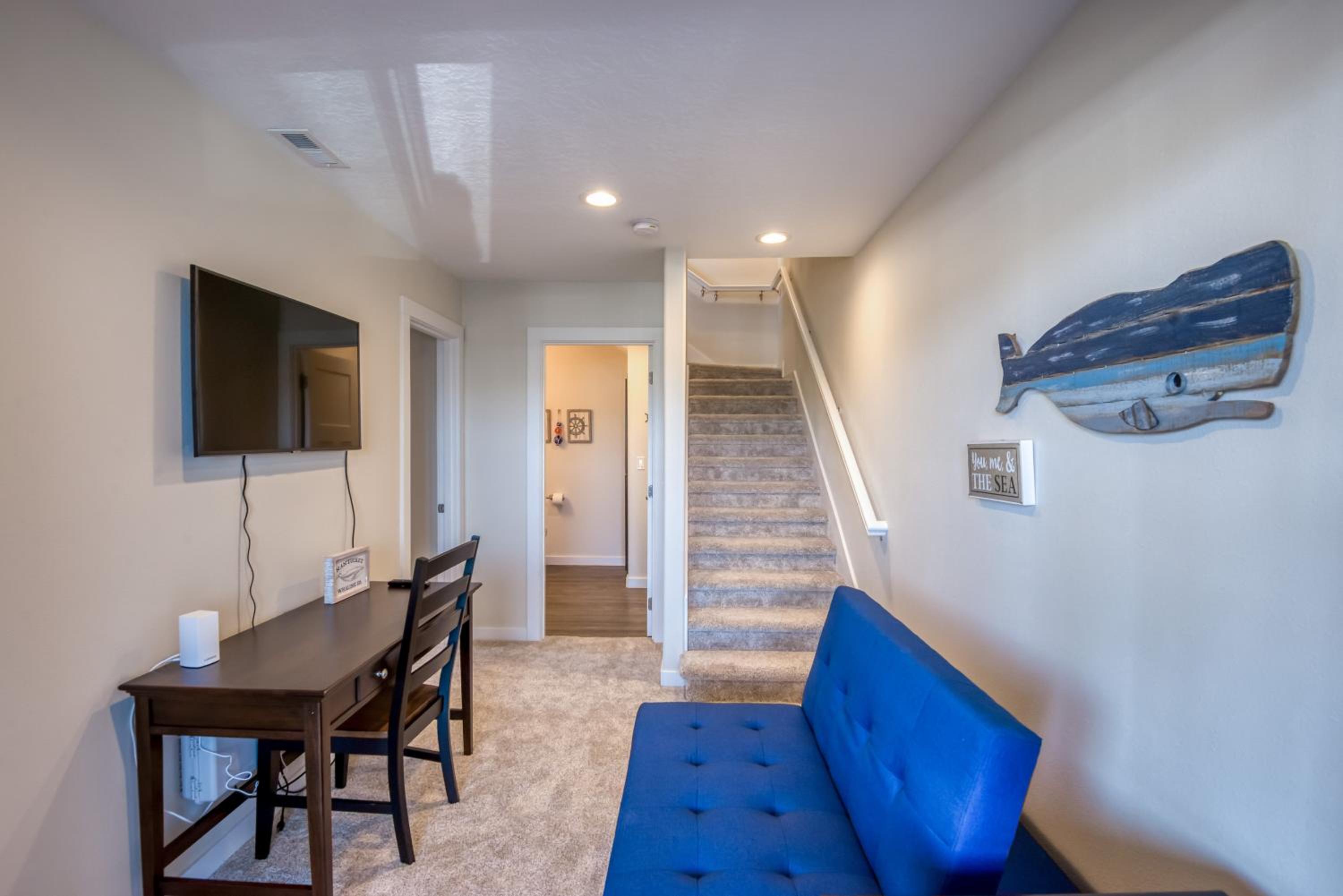 Three-Bedroom House photo 2
