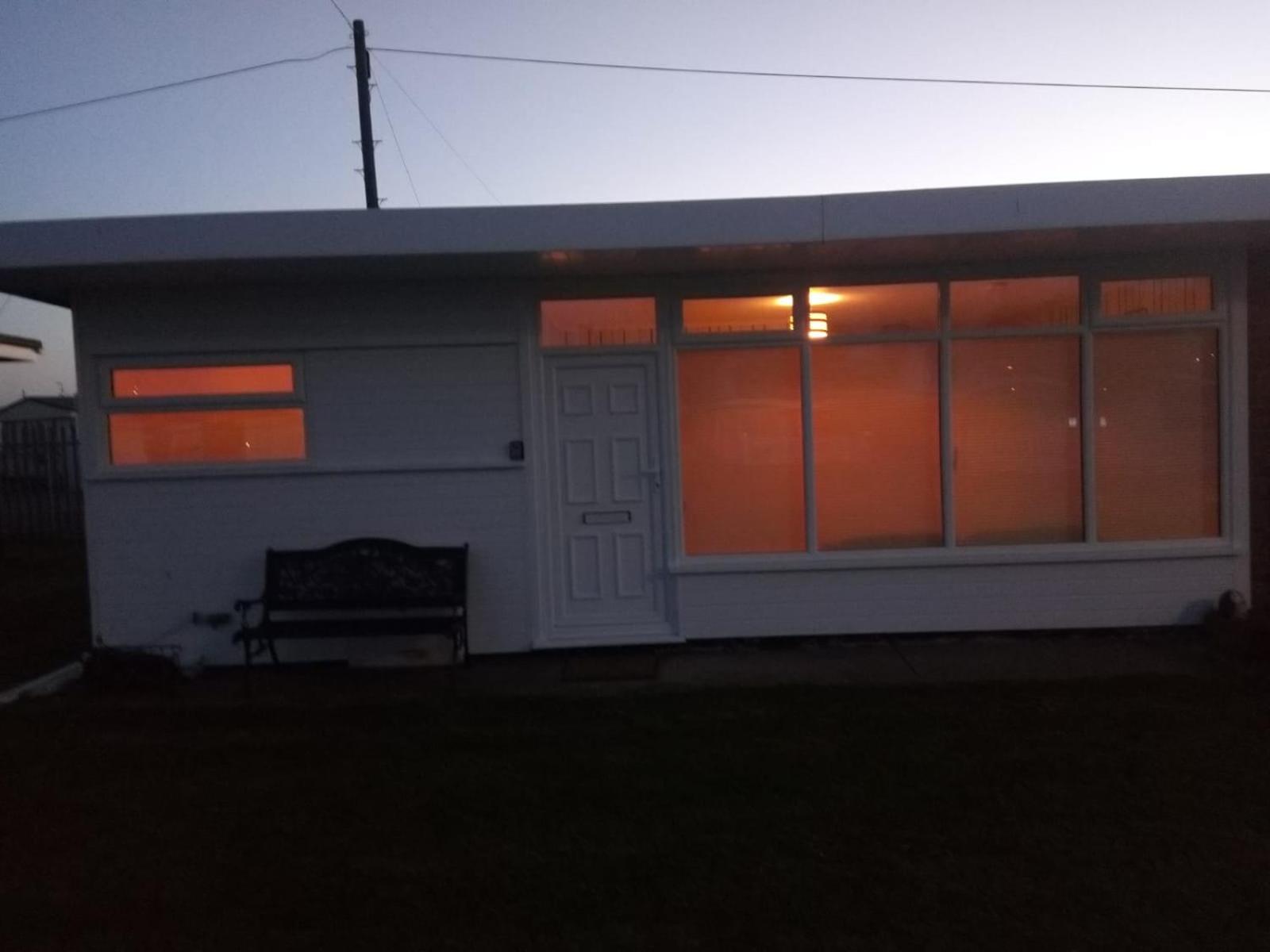 Two-Bedroom House photo 3
