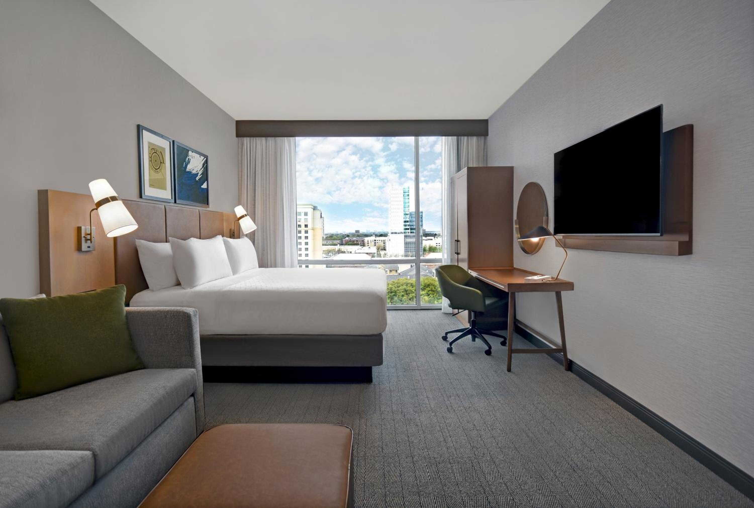 King Studio Suite with City View - Photo 1
