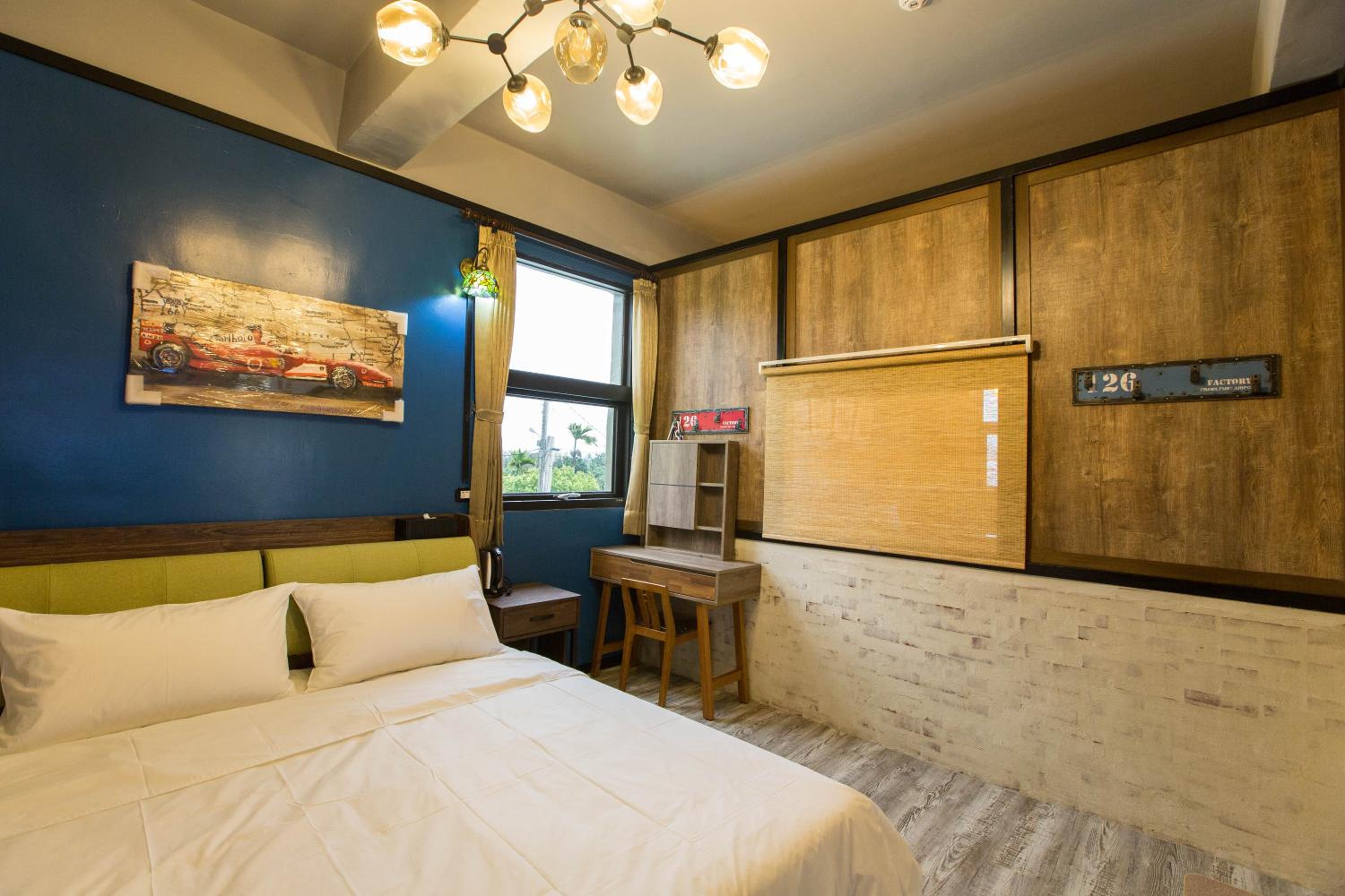 Three-Bedroom House photo 2