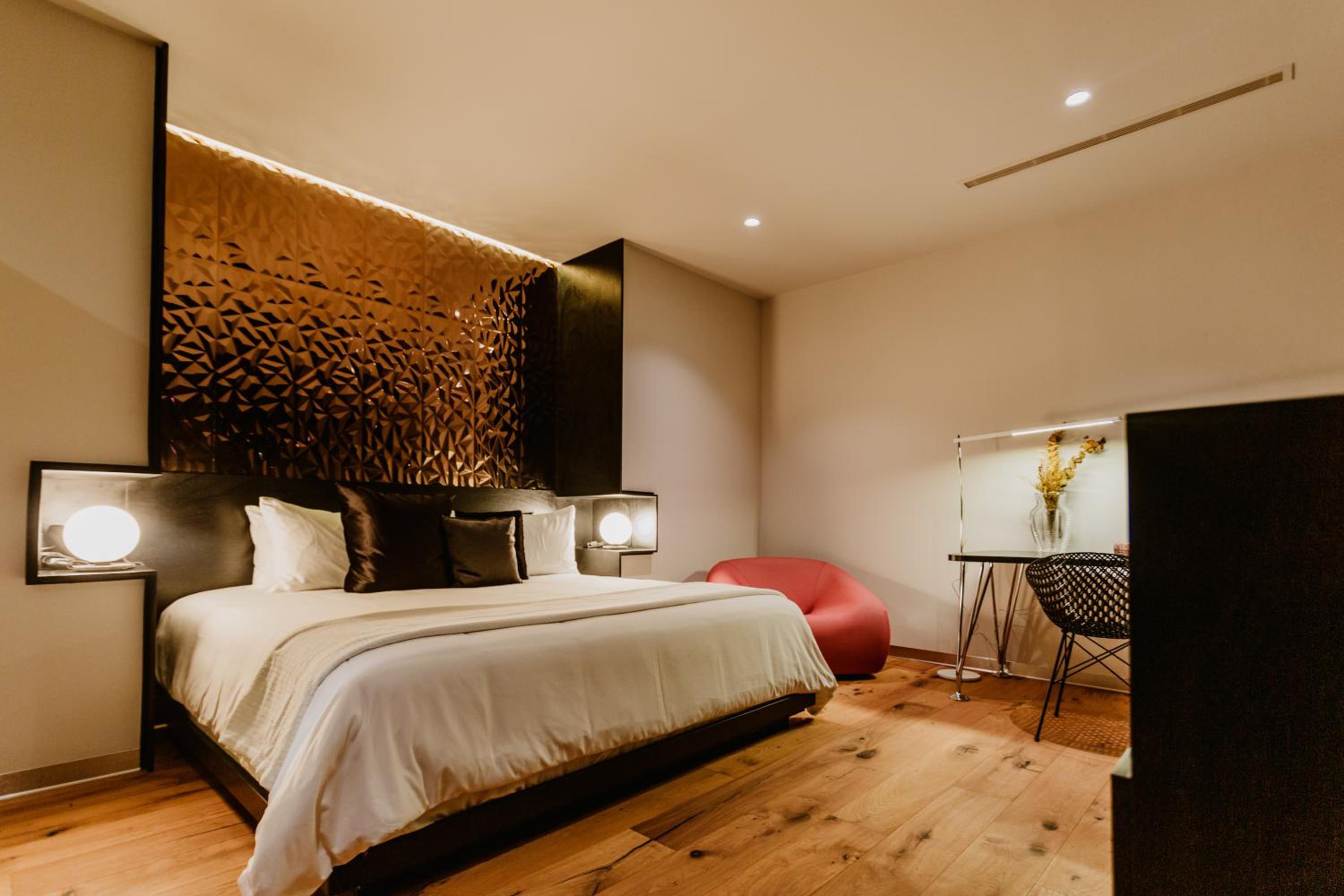 Loft - Photo 2