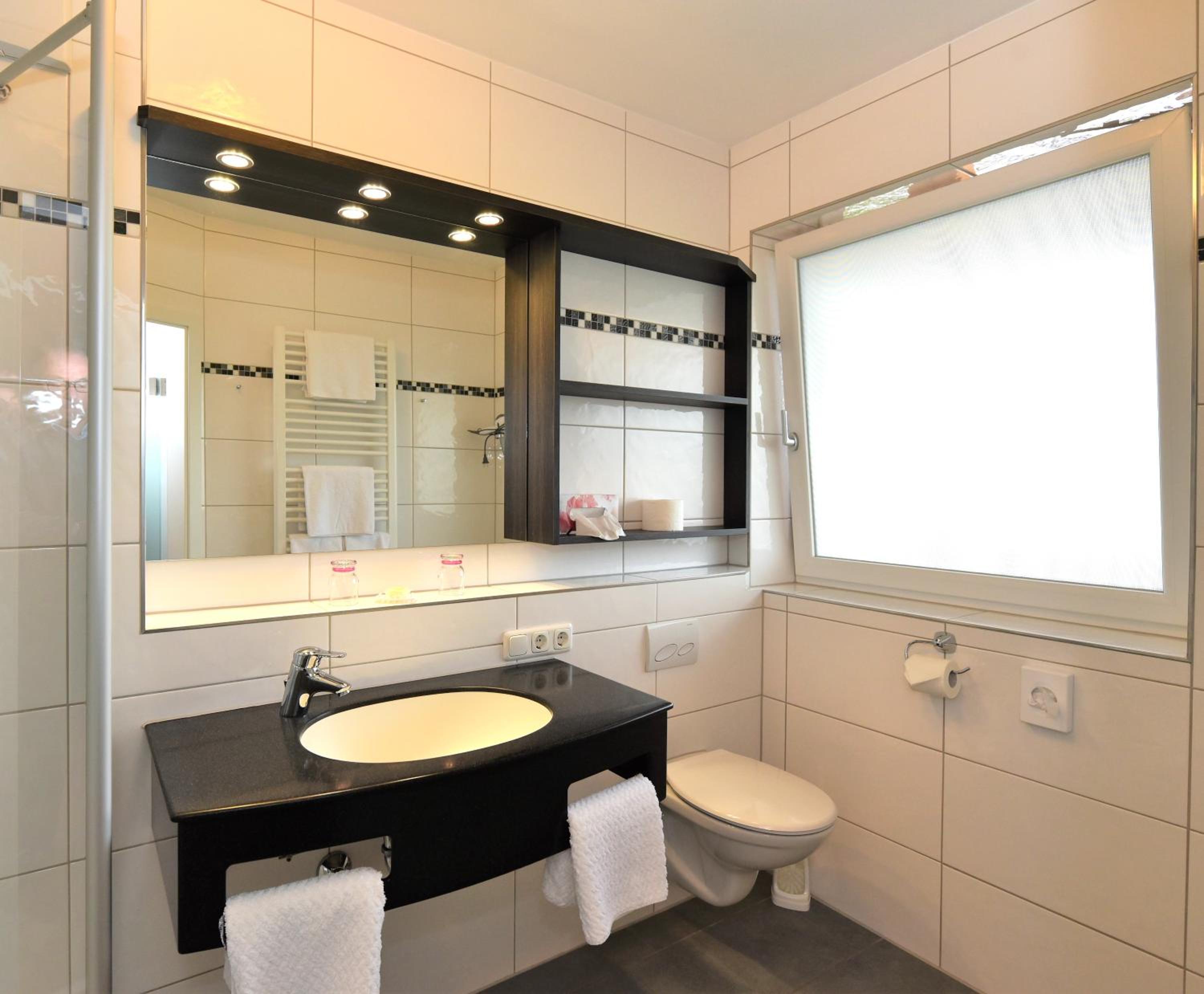 Large Double Room photo 2