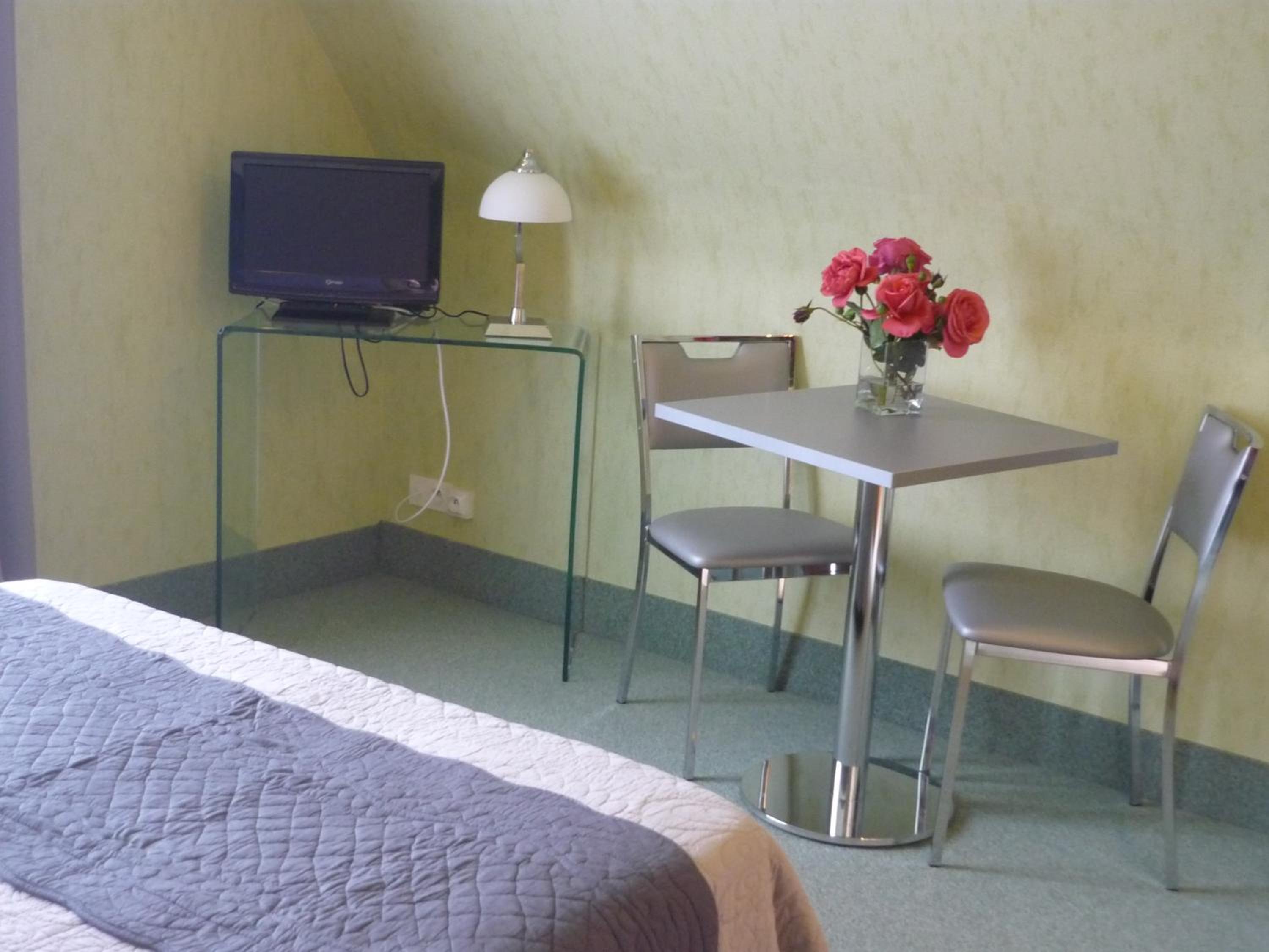 Standard Double Room with Mountain View photo 2