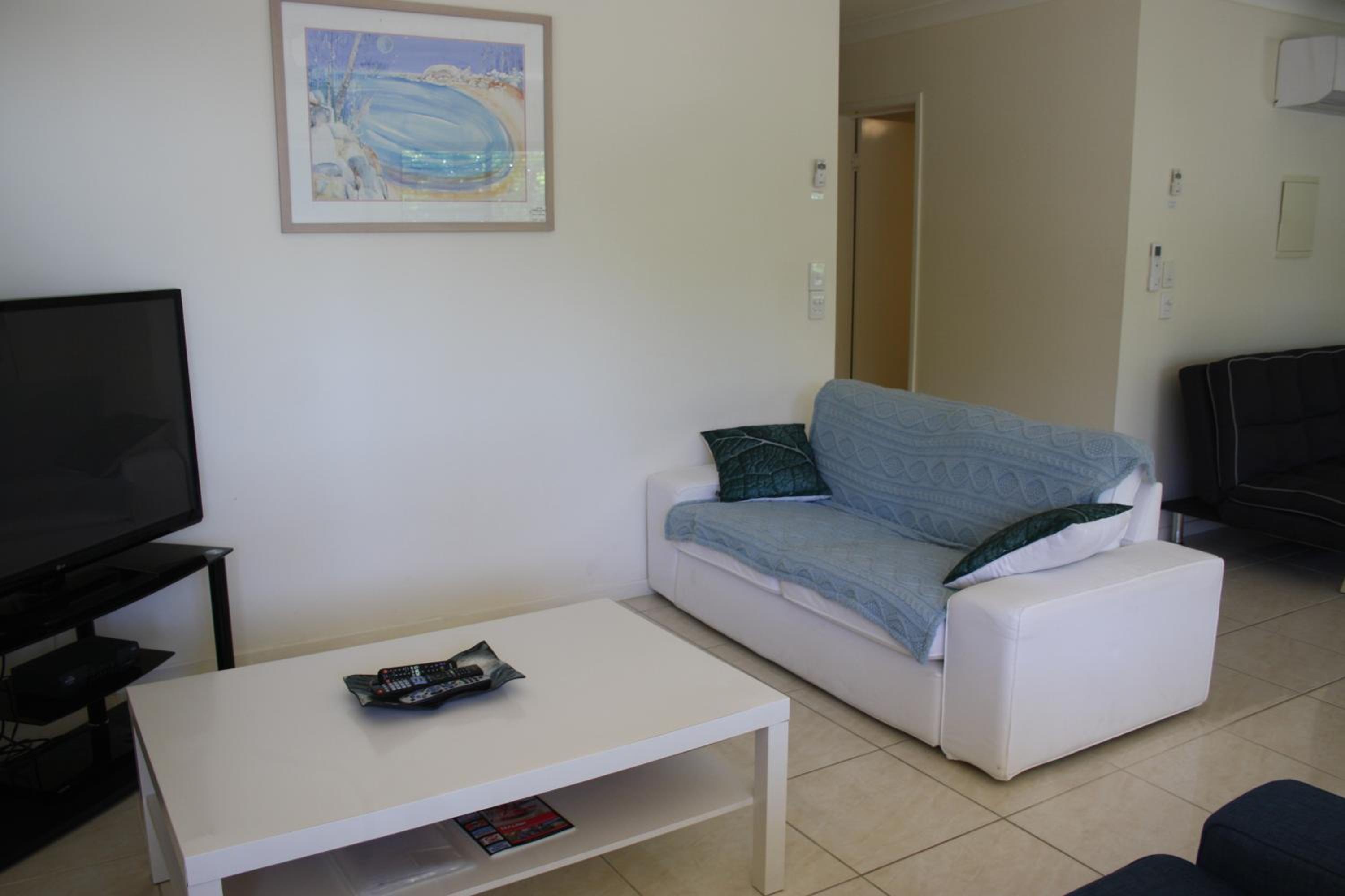 One-Bedroom Apartment with Ocean View photo 3