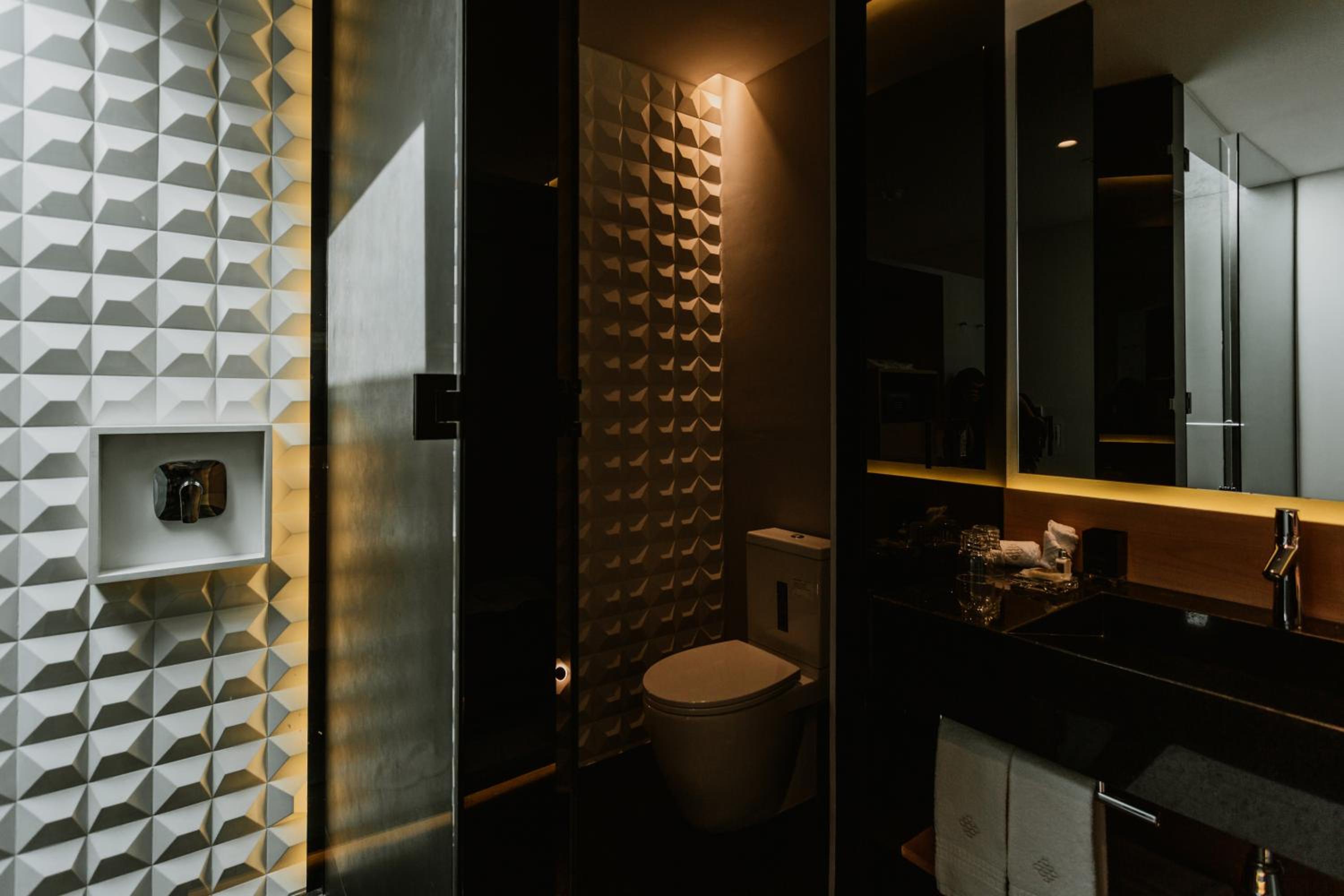 Deluxe Room - Photo 19