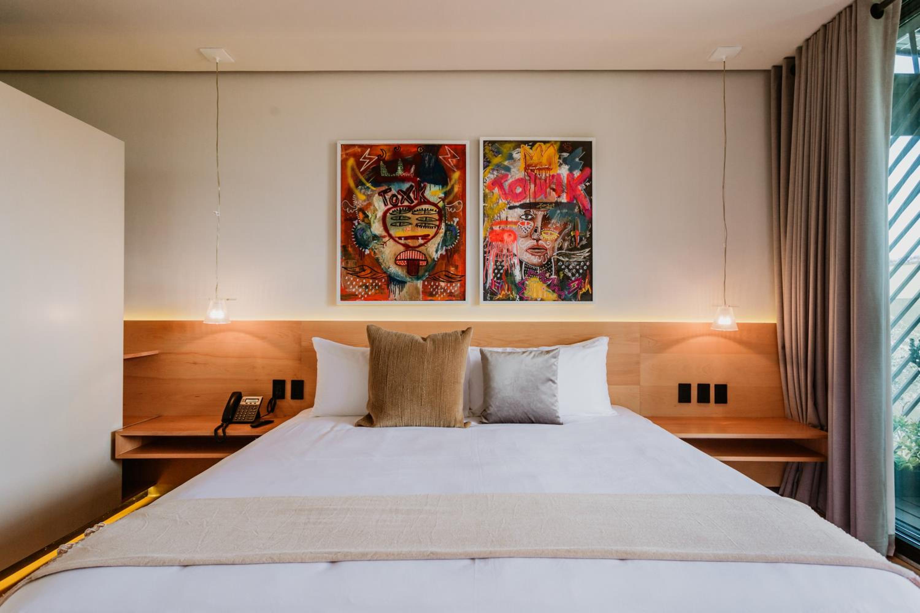 Deluxe Room - Photo 14