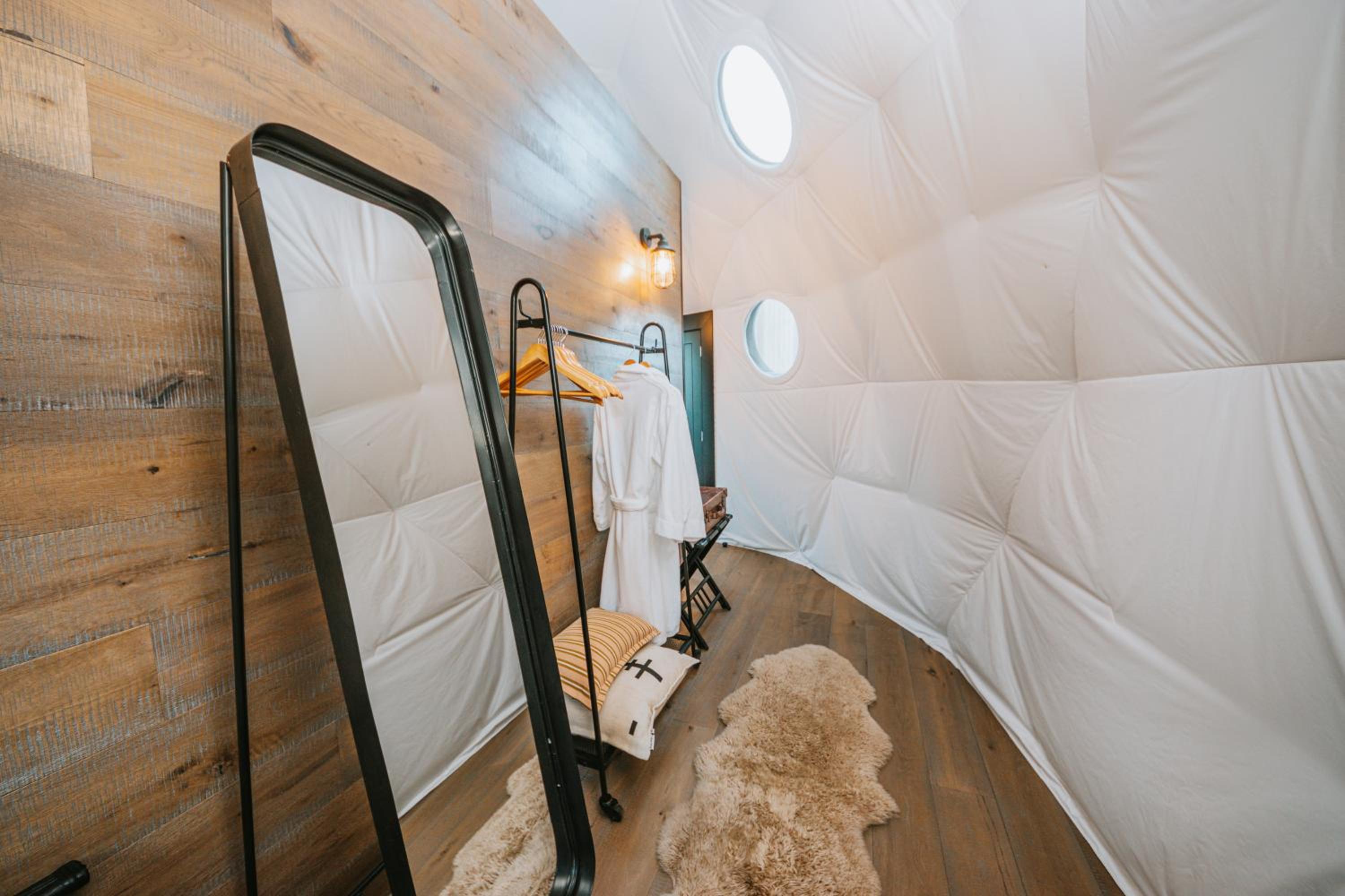 Tent - Photo 9