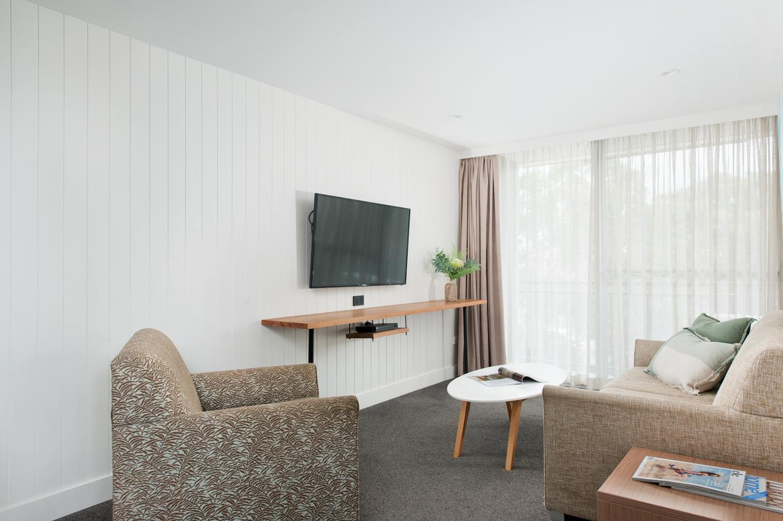 Superior One-Bedroom Apartment