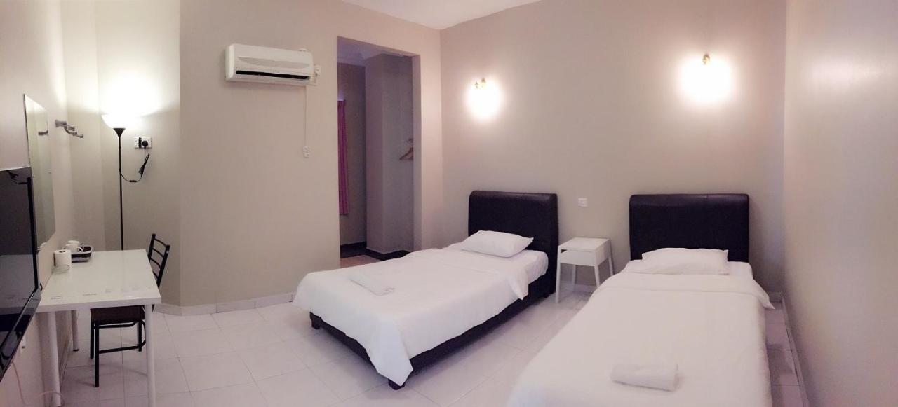 Standard Twin Room photo 3