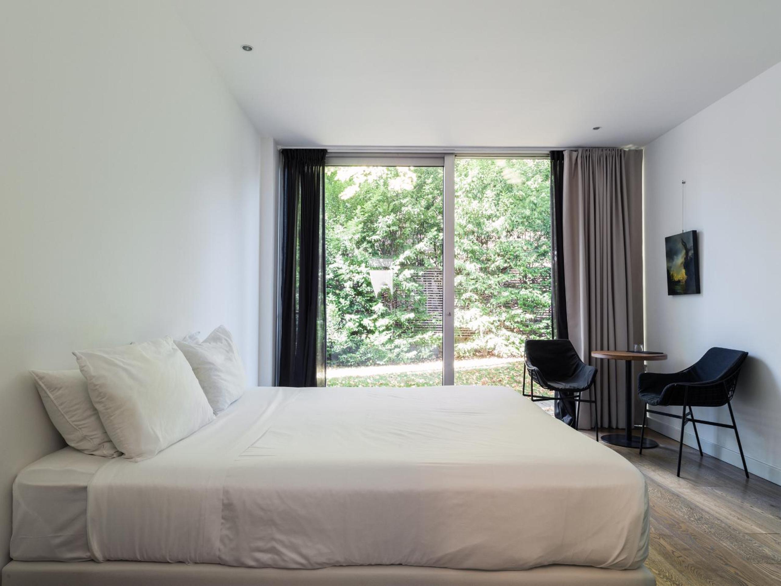 Suite with Garden View