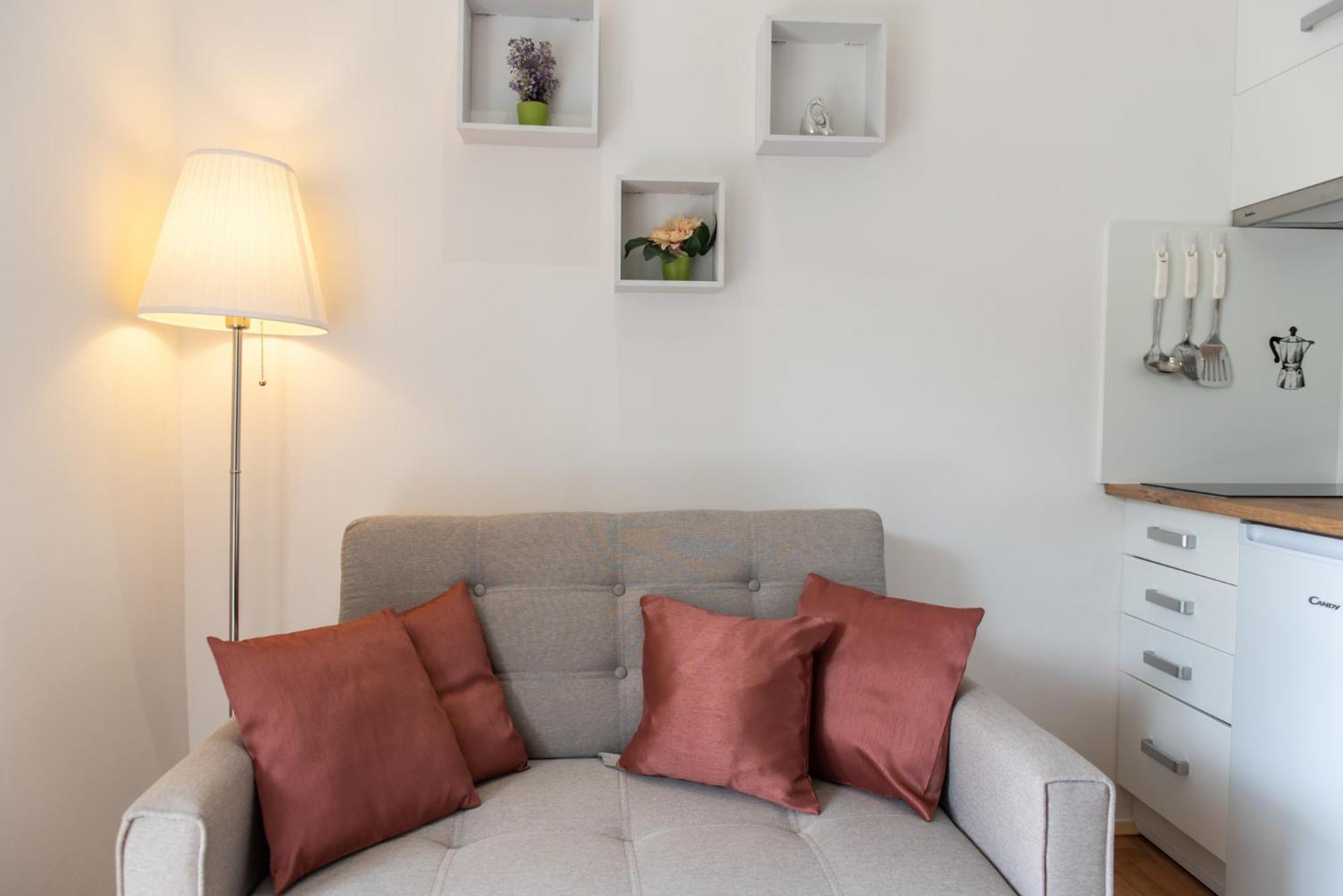 One-Bedroom Apartment photo 2