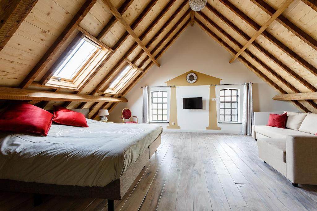 Quadruple Room With Private Bathroom photo 2