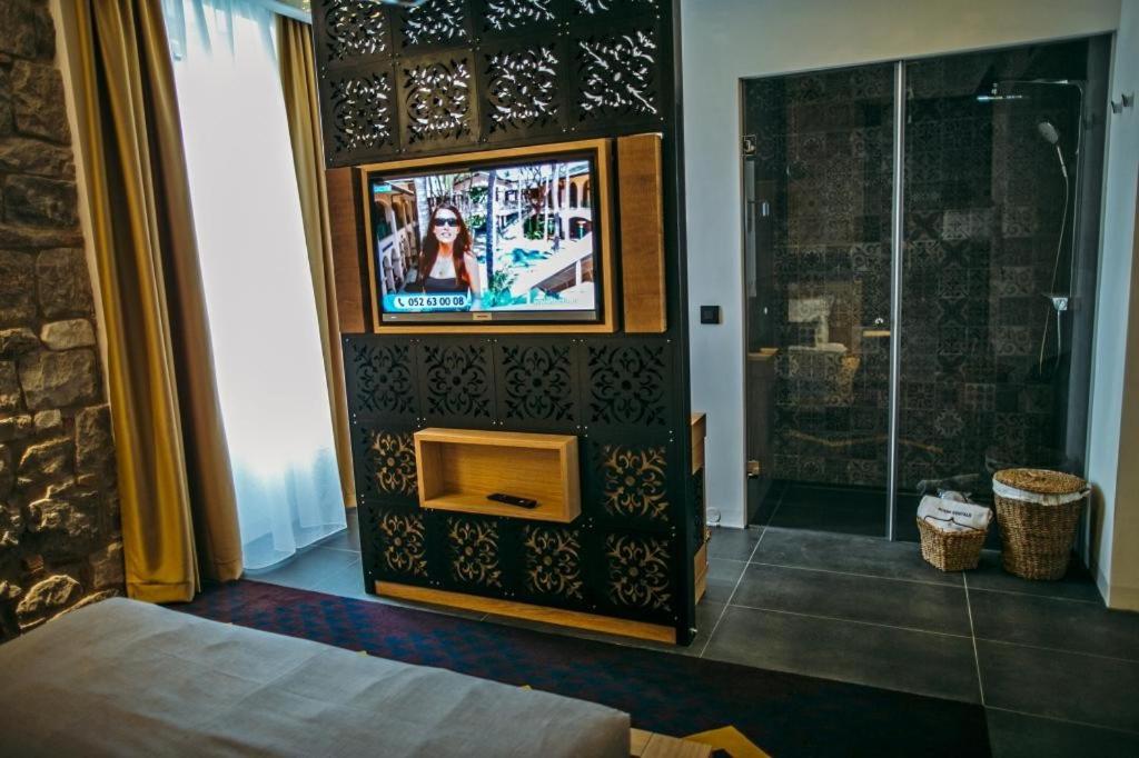 Deluxe Double Room with City View photo 2