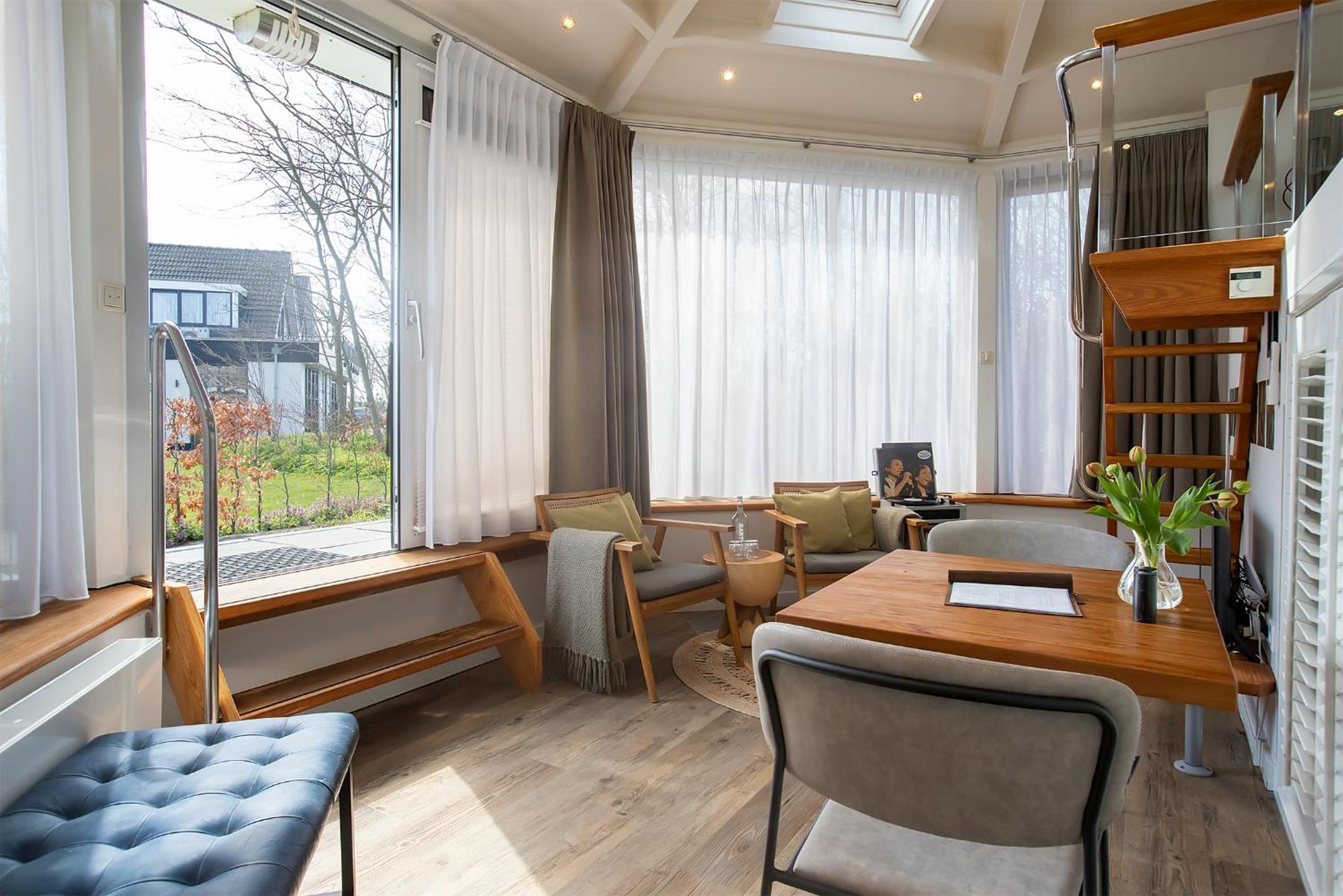 Superior Garden Suite - Photo 3