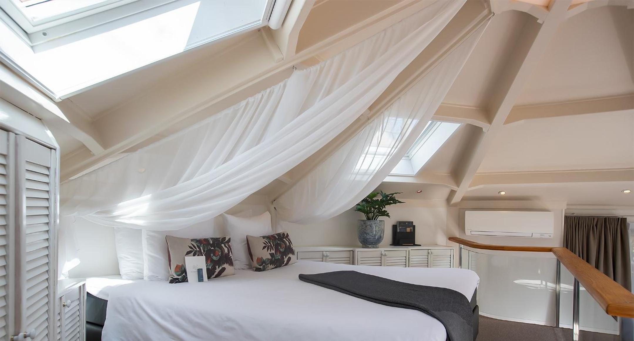 Superior Garden Suite - Photo 7