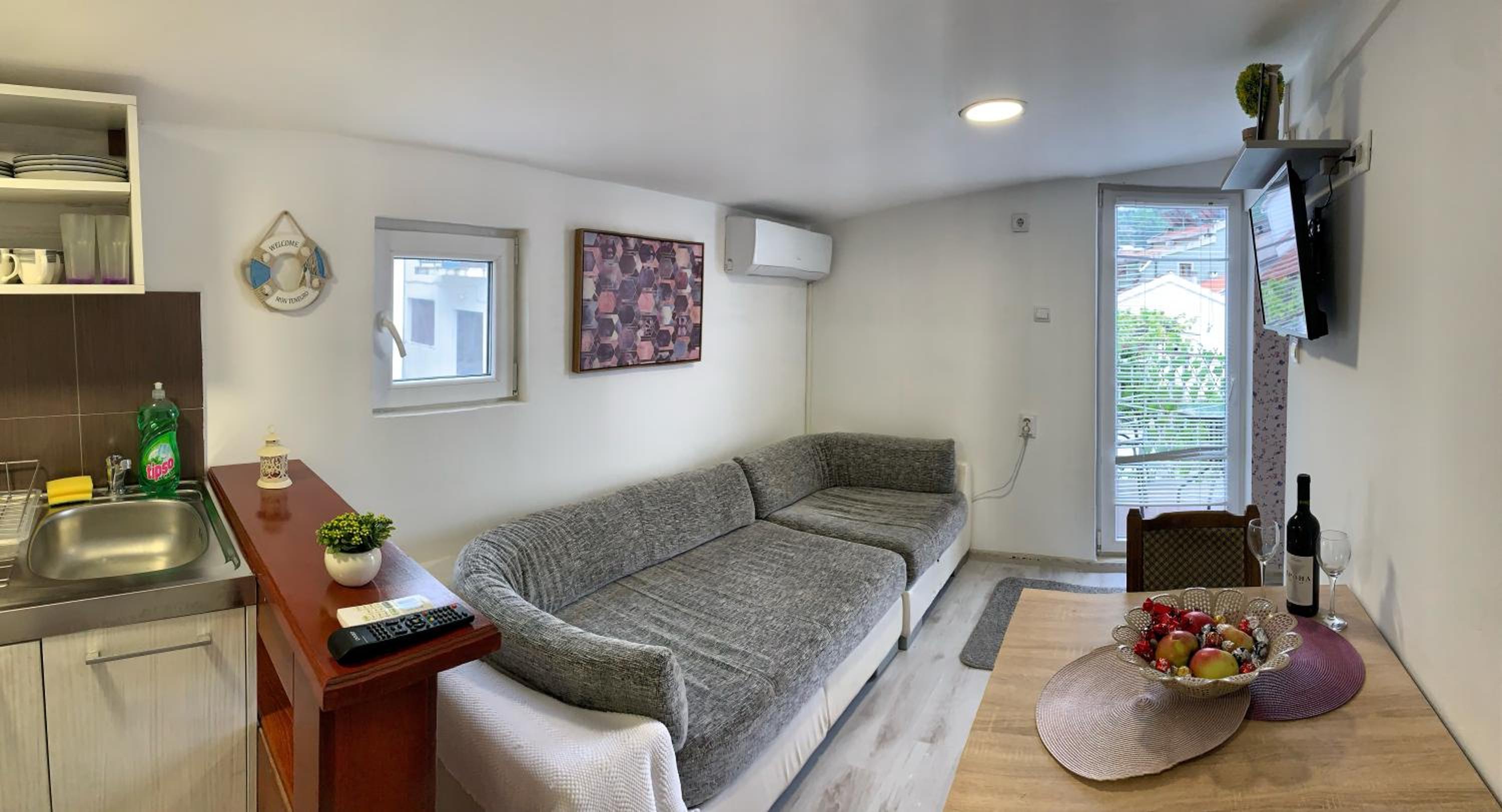 One-Bedroom Apartment