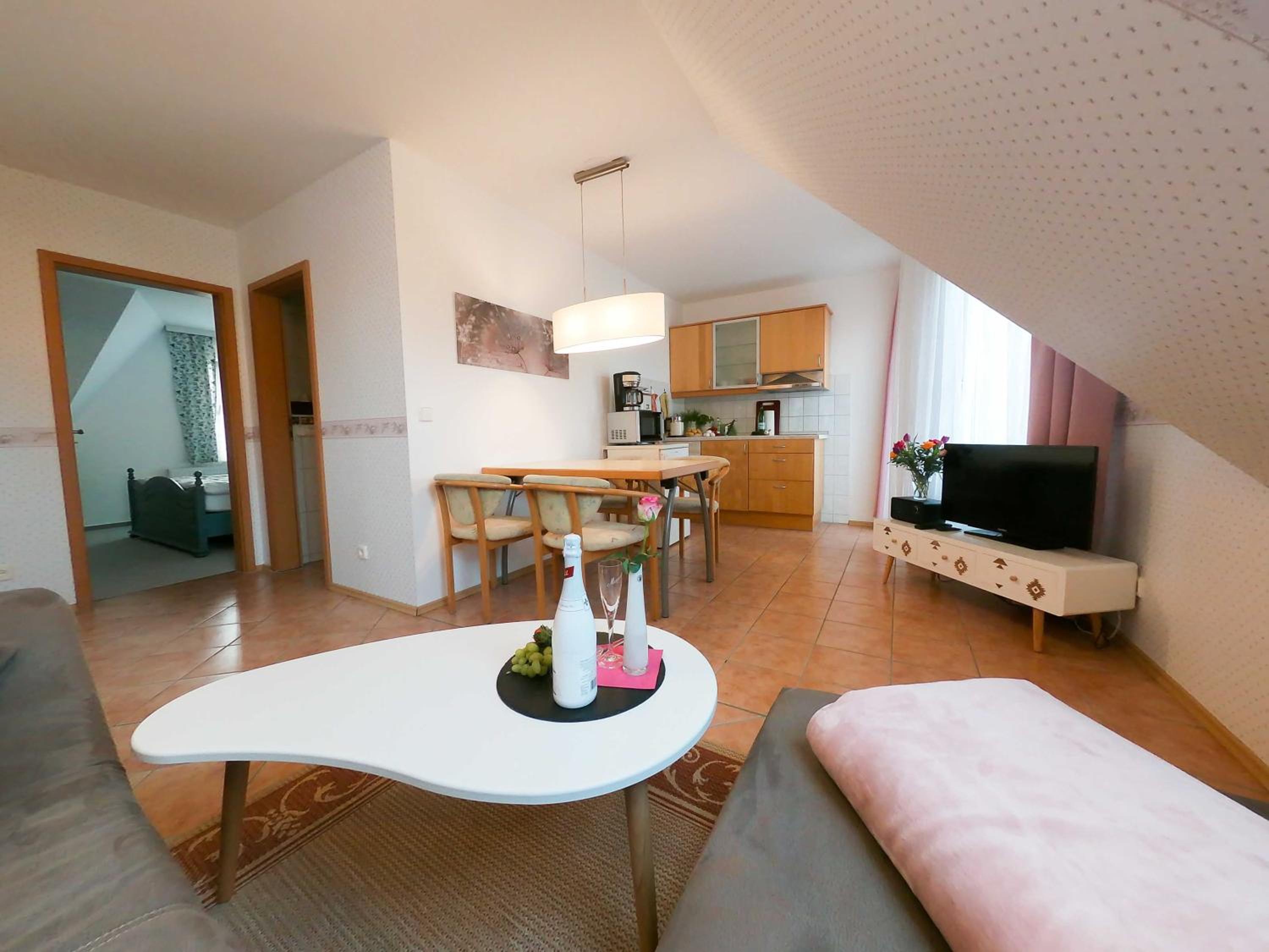 Apartment with Balcony photo 3