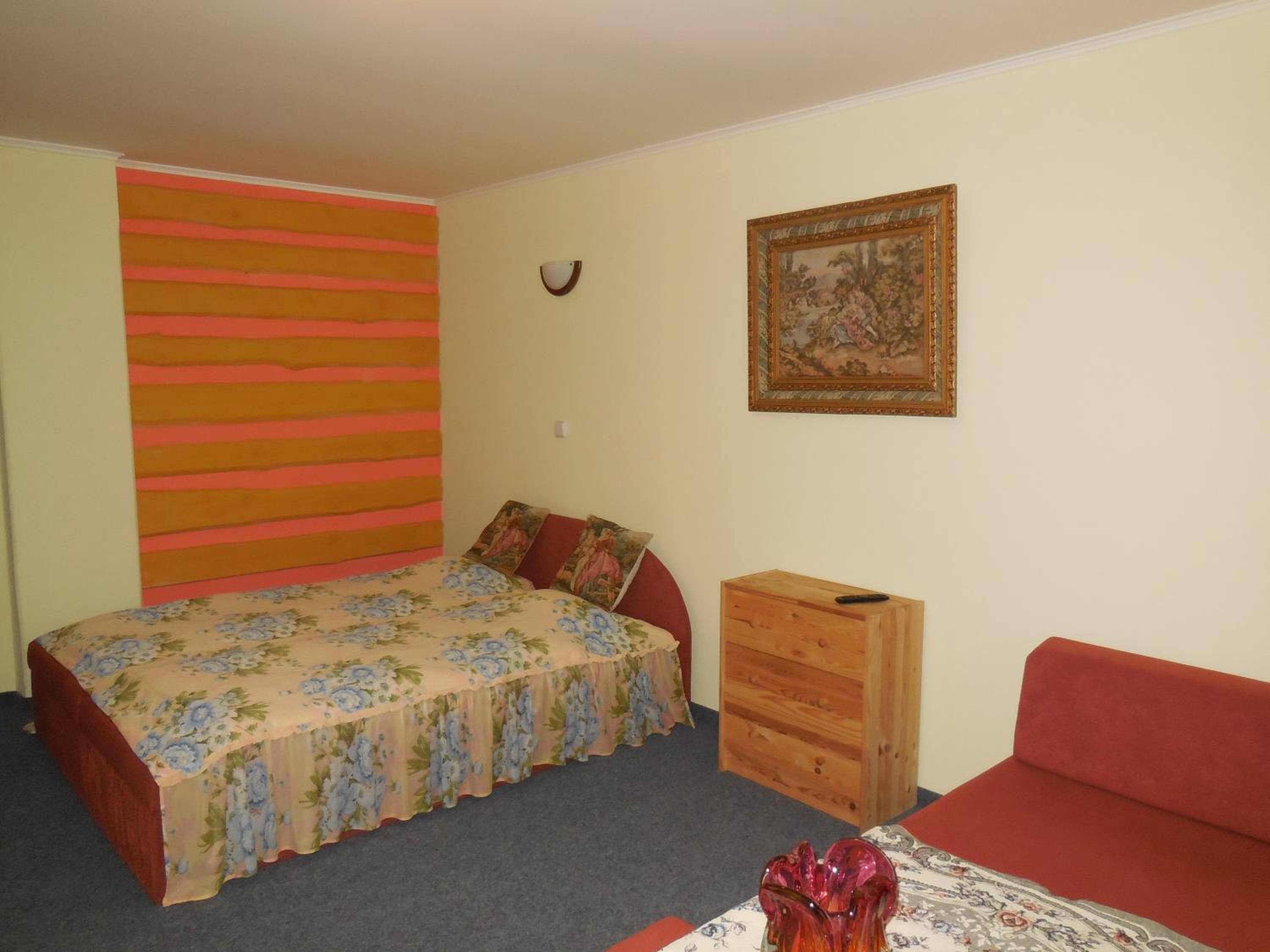 Family Room photo 3