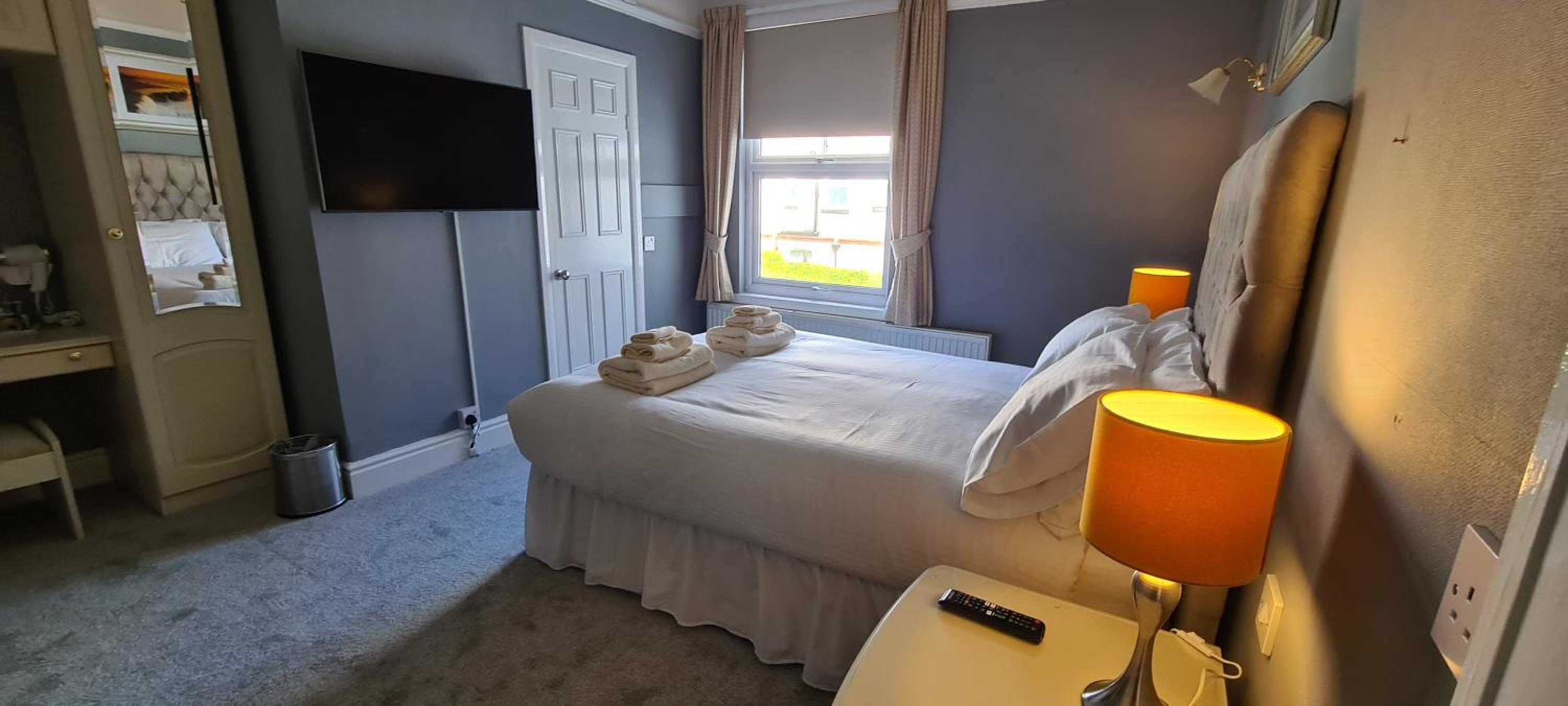 Double Room with Private Bathroom