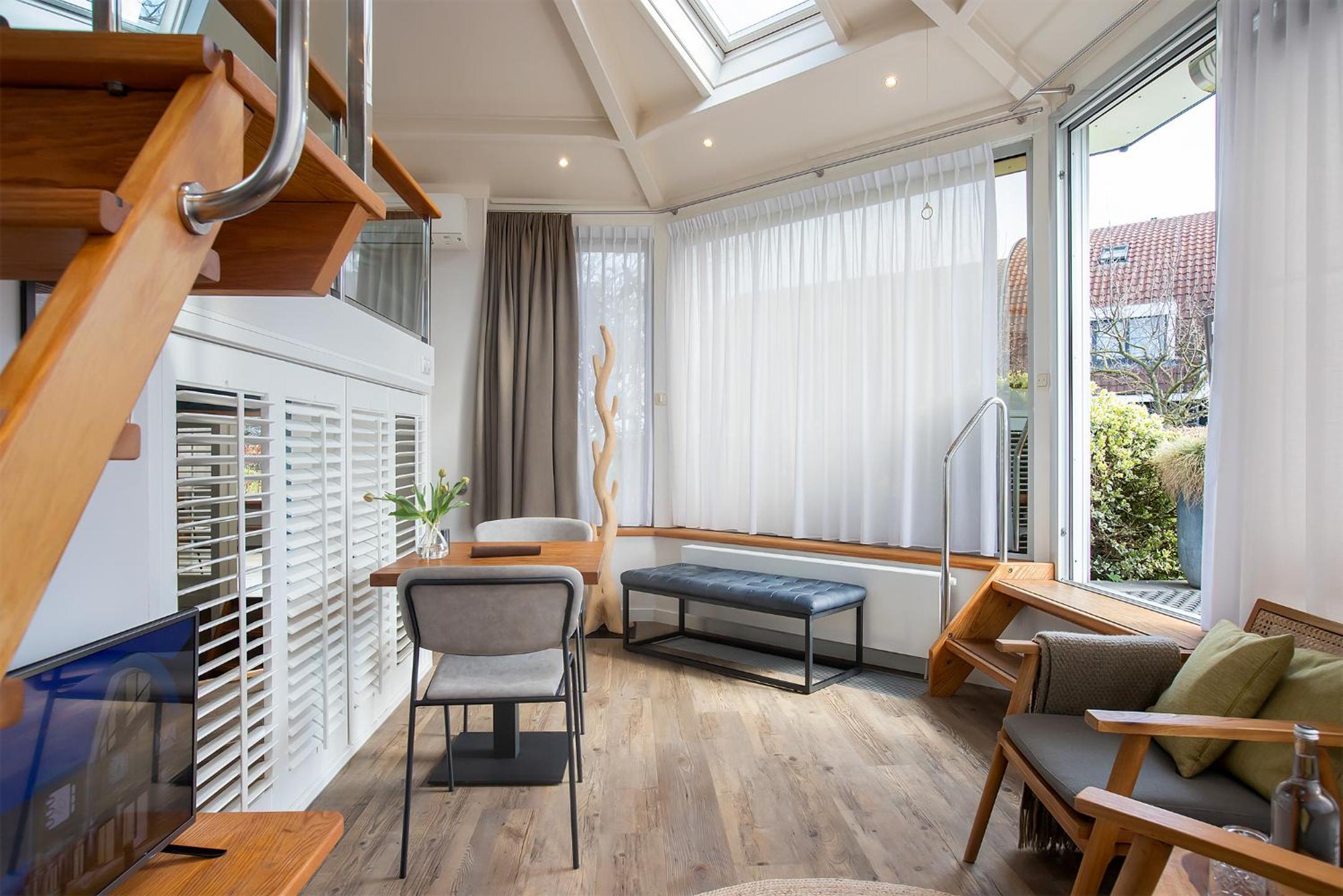 Superior Garden Suite - Photo 17