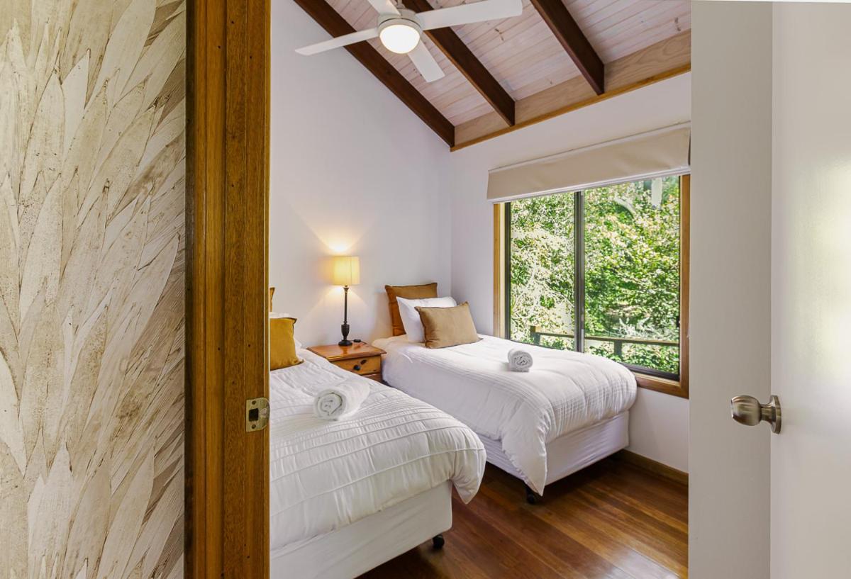 Two Bedroom Cozy Spa Cottage (4 guests)